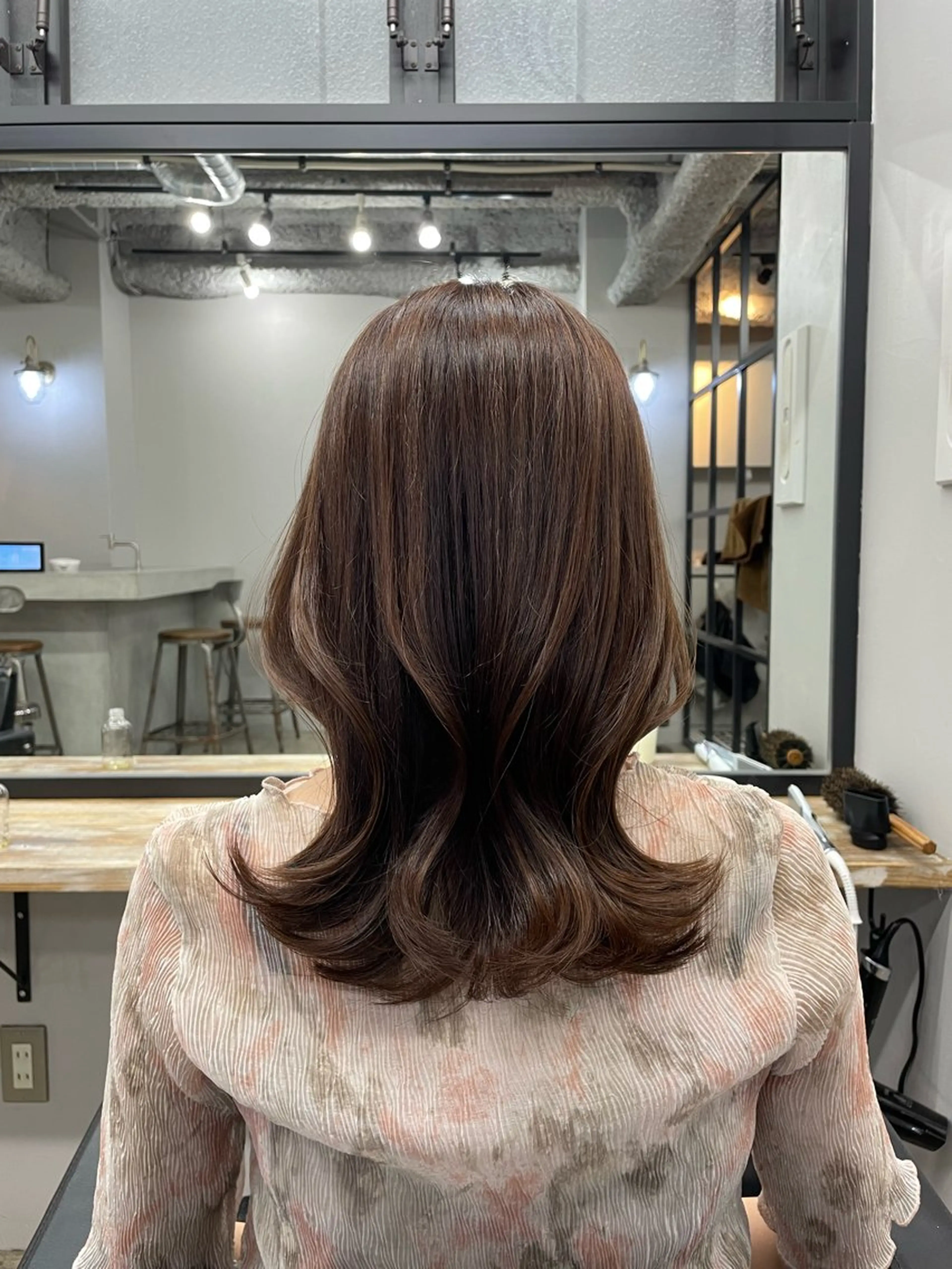 セミロング カラー ヘアカラー 新宿/韓国ヘア/ 髪質改善ストレートのヘアスタイル