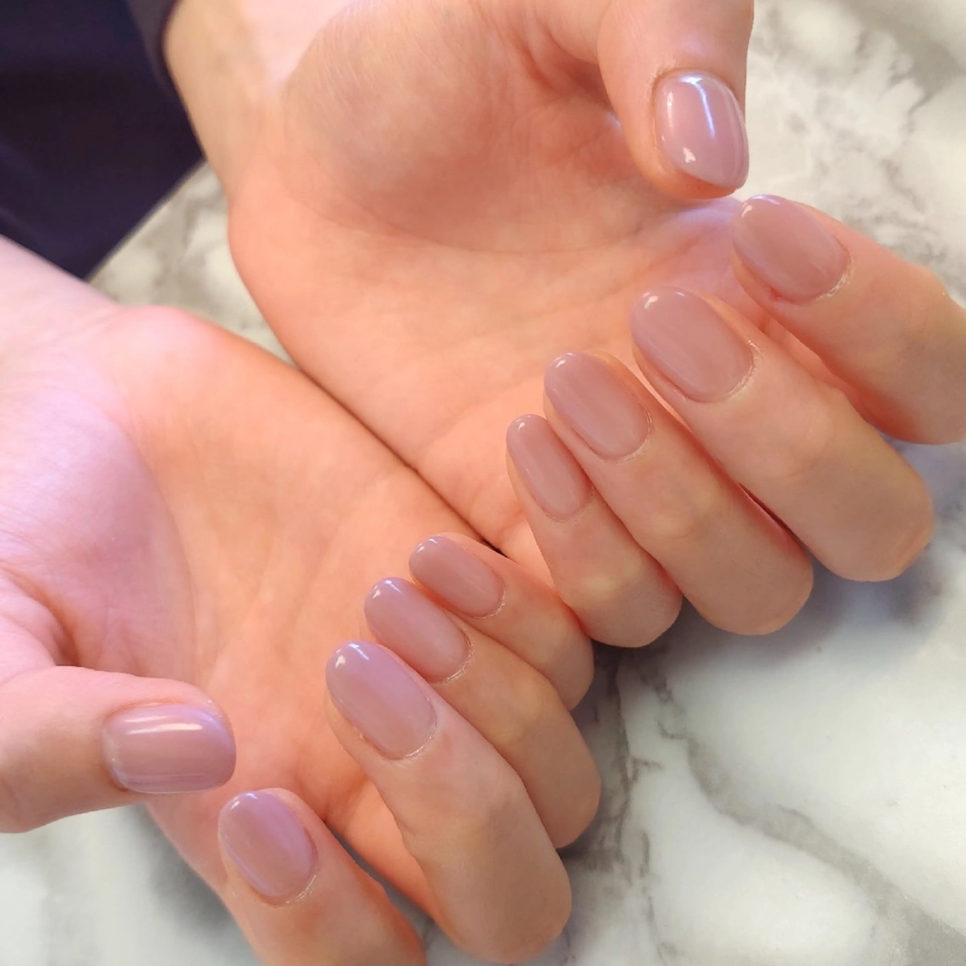 ネイル グラデーション ジェヌインネイル 河内のネイルデザイン