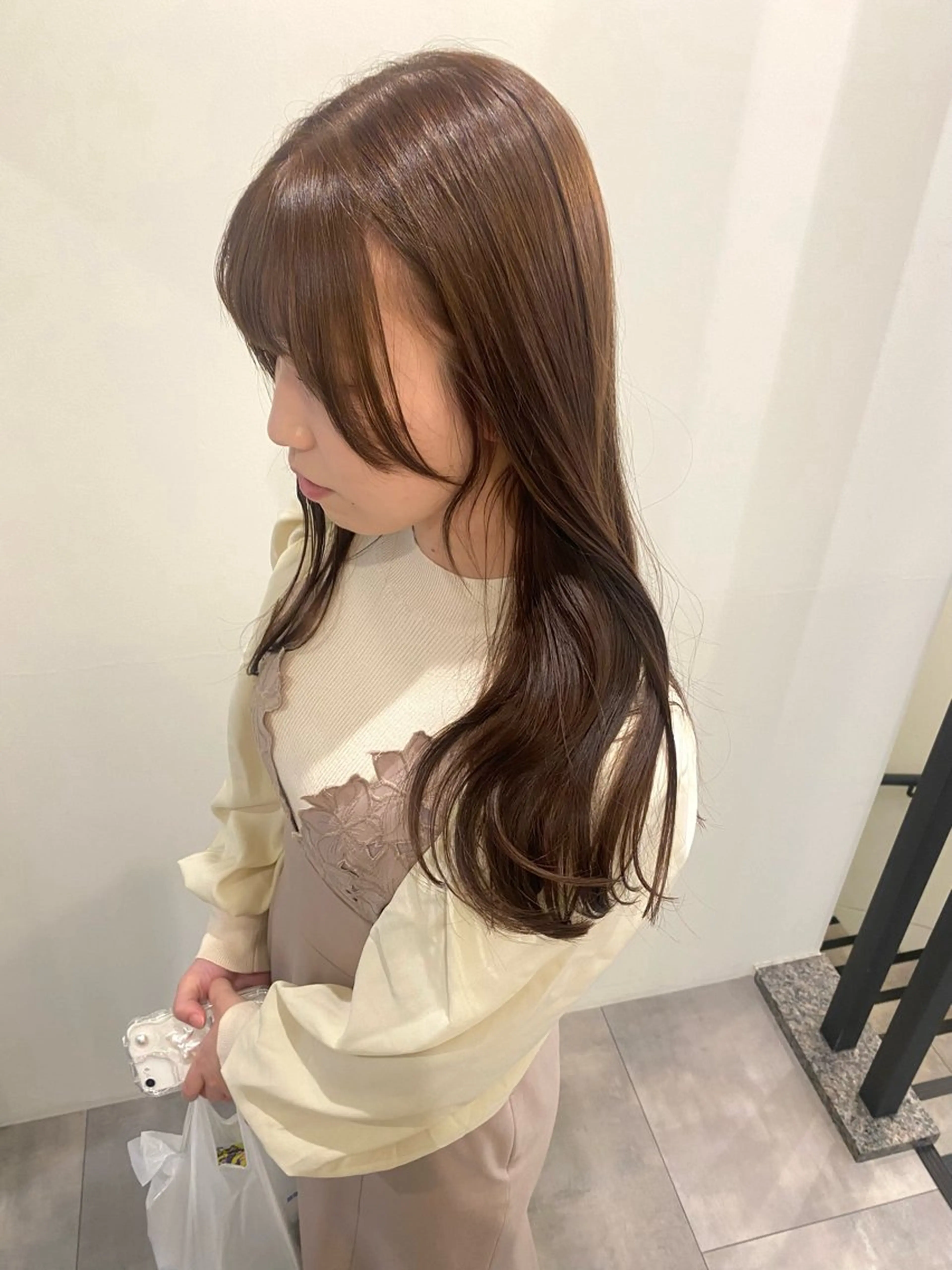 ミディアム カラー 小顔カット カット ヘアカラー トリートメント 🍑 モモカ🍑のヘアスタイル