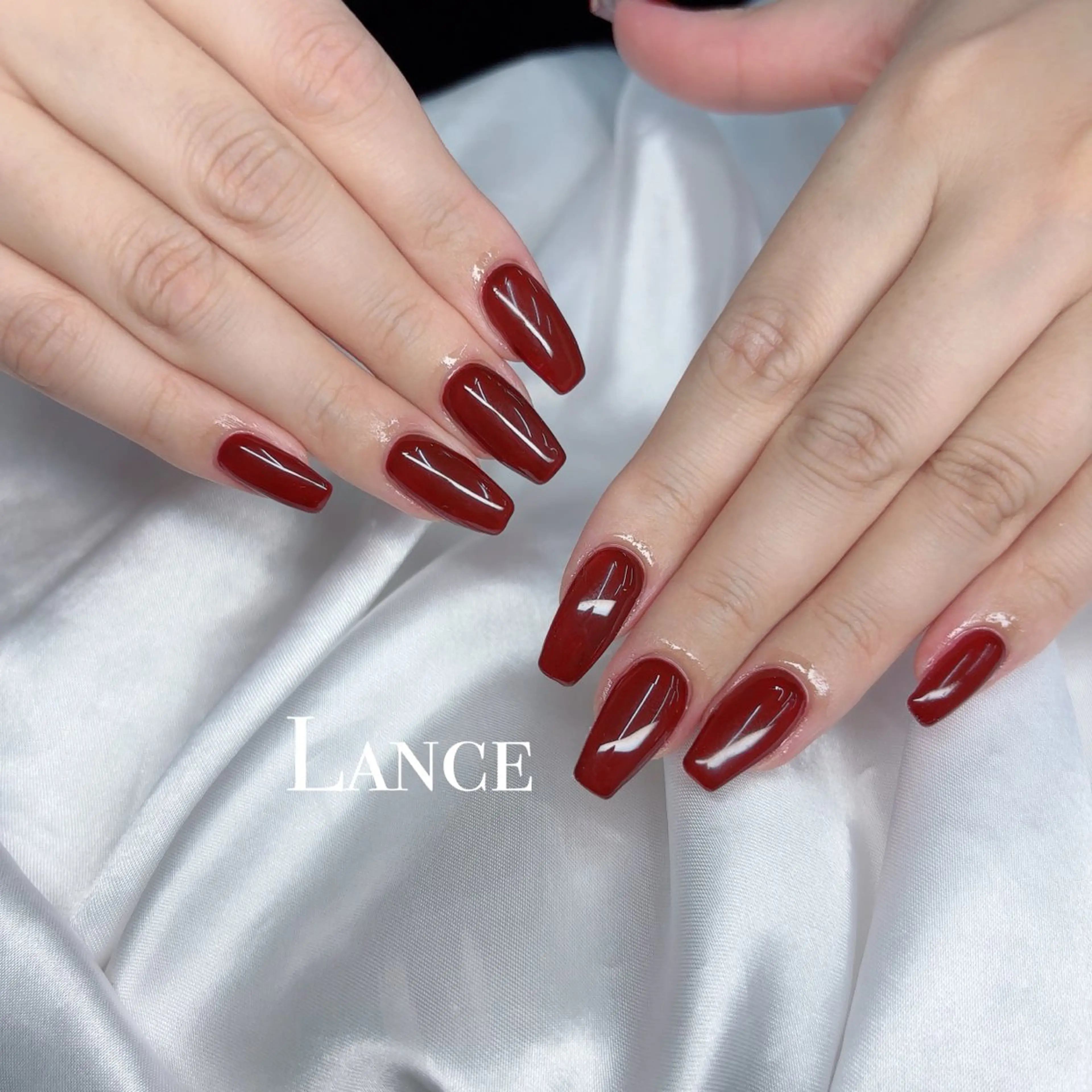 ネイル オーロラネイル フットネイル 氷ネイル・うるうるネイル キラキラネイル 韓国ネイル ハンドネイル Lance nailのネイルデザイン