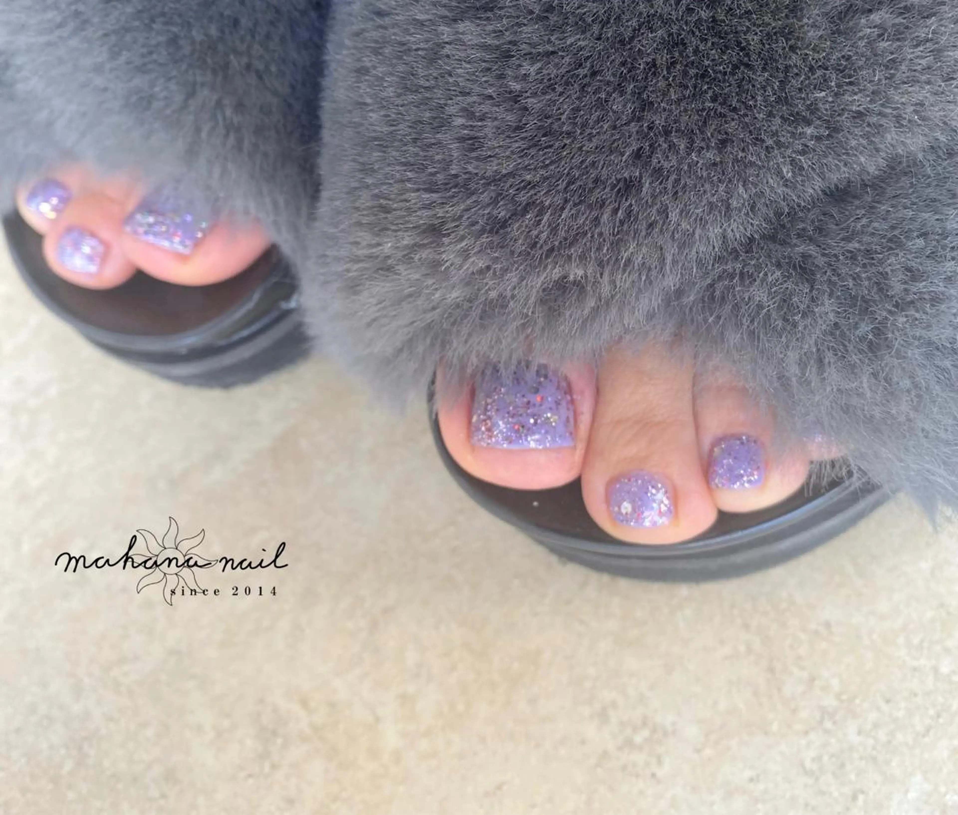 ネイル フットネイル ラメ(グリッター) ワンカラーネイル mahana nailのネイルデザイン