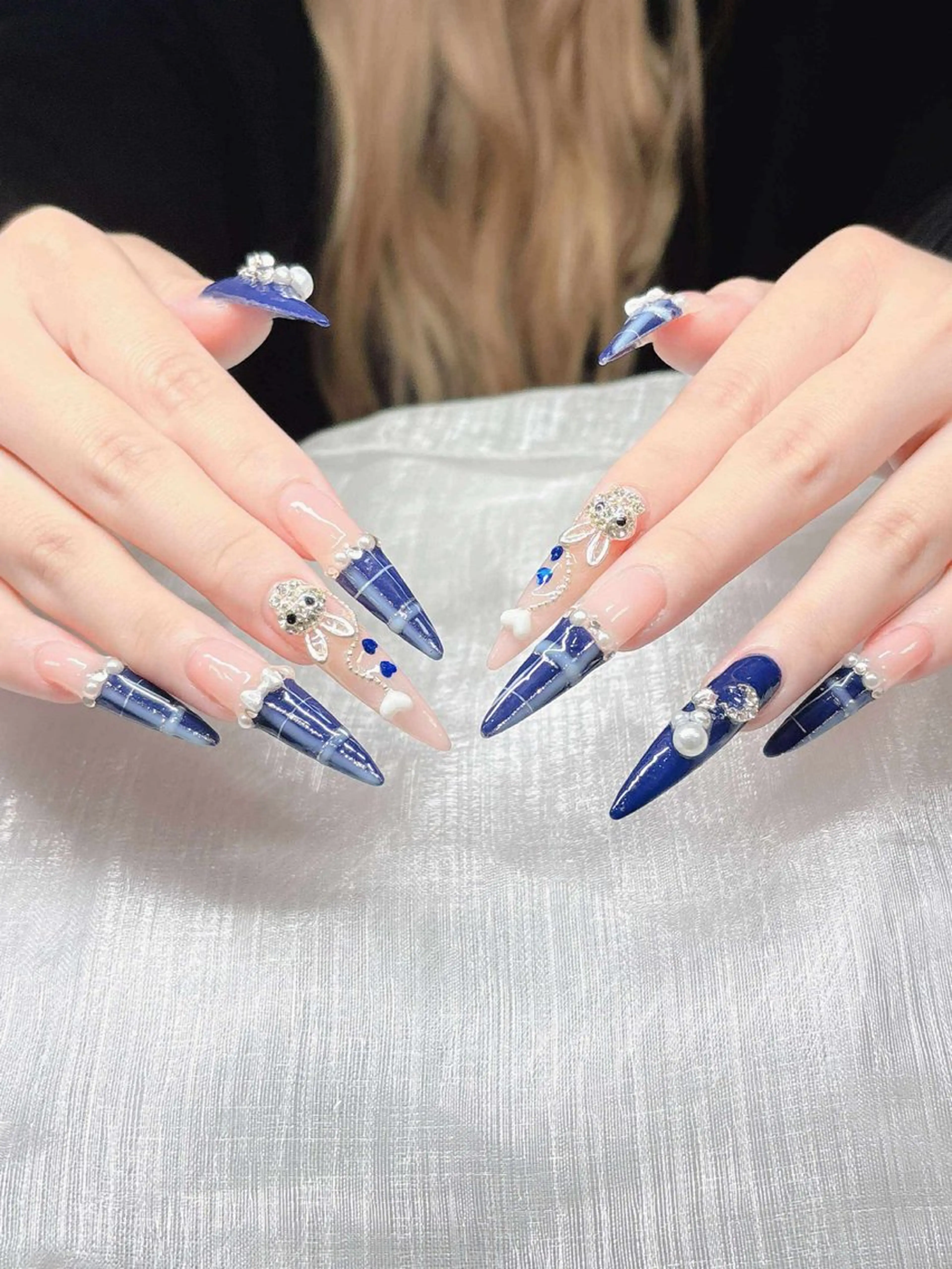 ネイル 長さ出し グラデーション 卒業式 キラキラネイル マグネットネイル ハンドネイル Lee Nailsのネイルデザイン