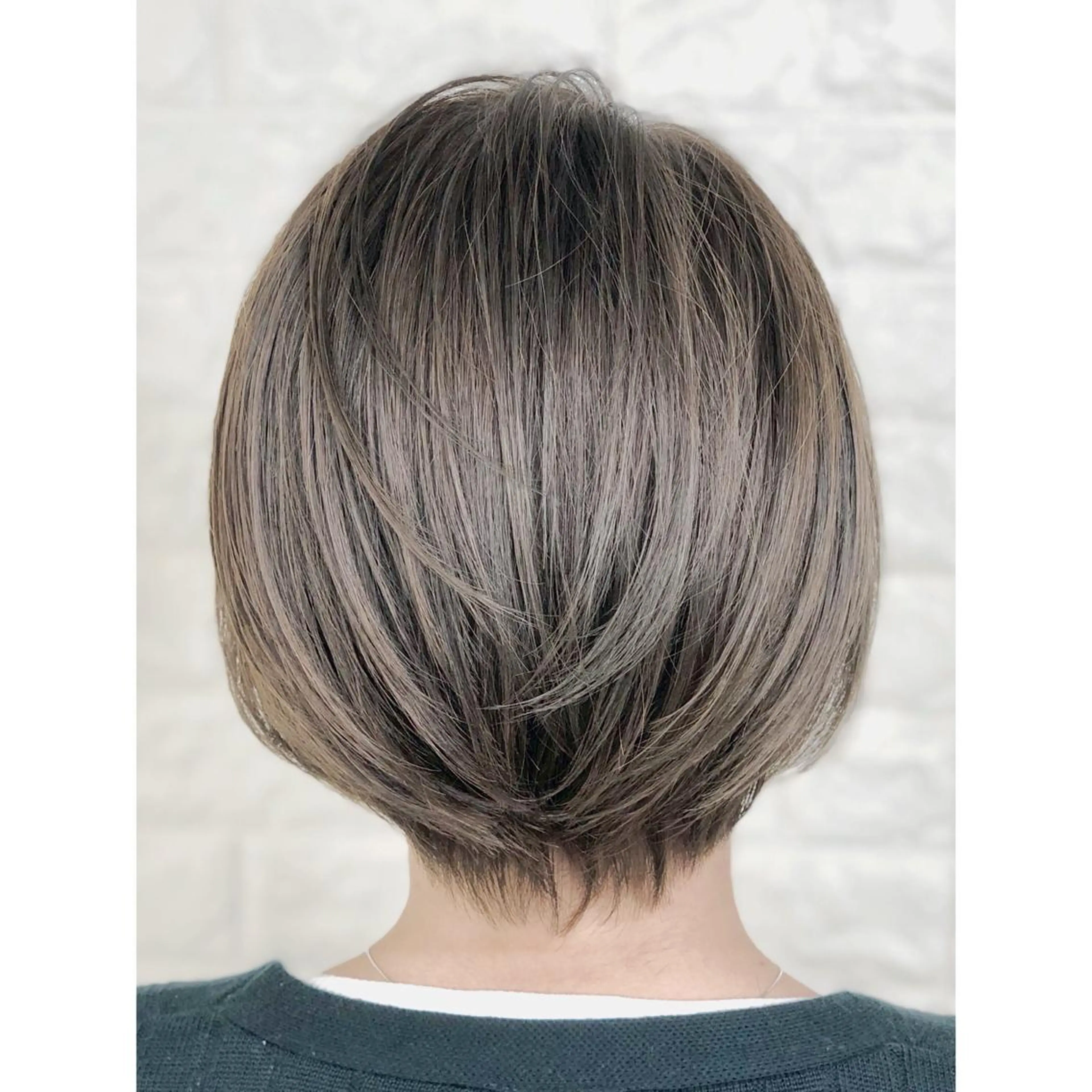 ショート カラー ショートボブ ブリーチ 透明感カラー グレージュ イルミナカラー カット ヘアカラー KIZU 髪質改善 オカルト怪談のヘアスタイル