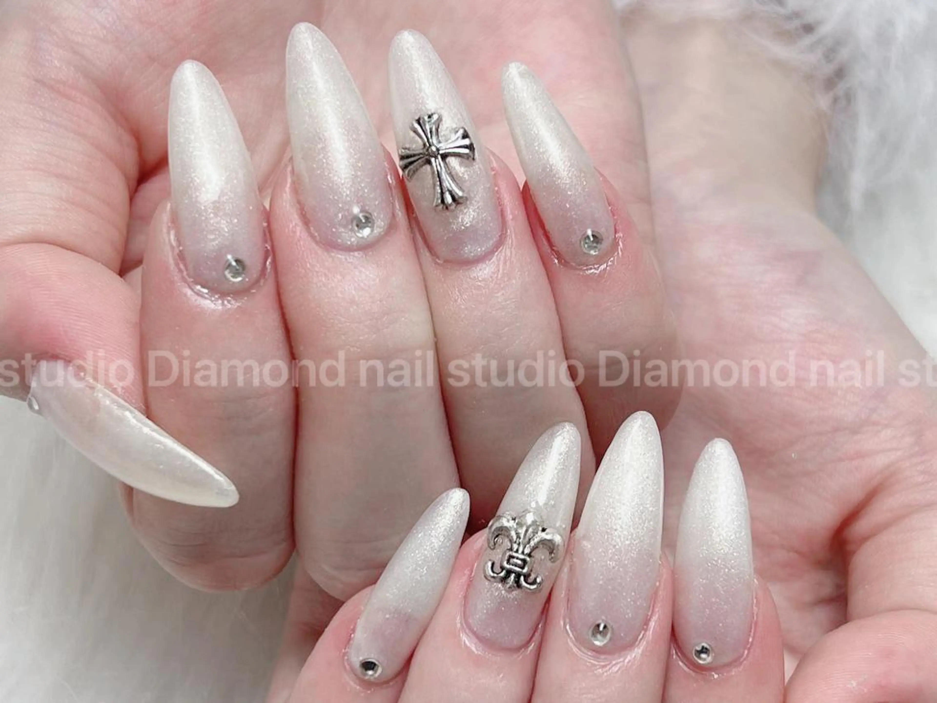 ネイル 持ち込み ハンドネイル ハンドケア Diamond 🚢のネイルデザイン