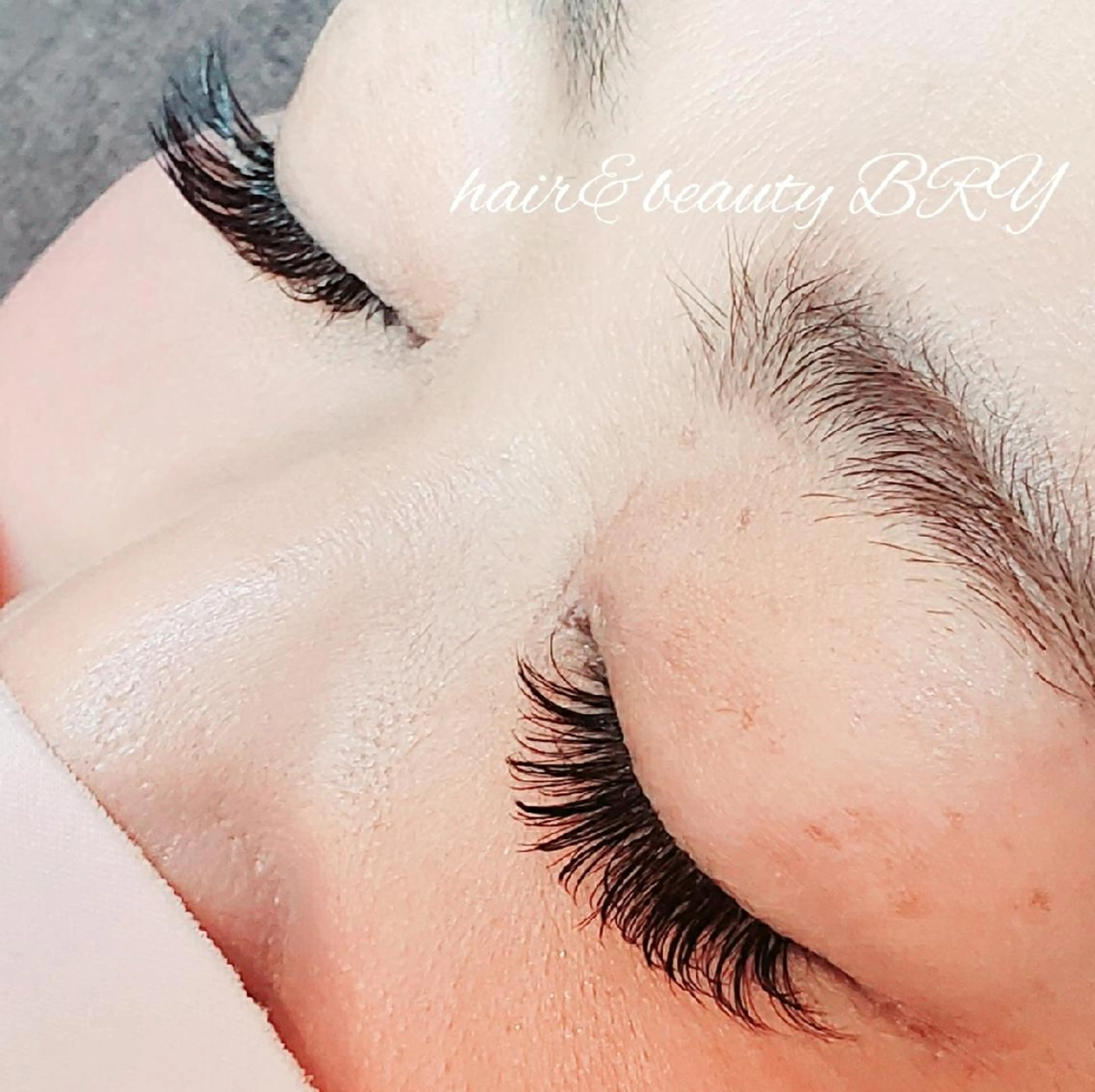 マツエク・マツパ 付け放題 バインドロック カラーマツエク フラットラッシュ ボリュームラッシュ Hair＆beauty BRY所属・hair& beauty BRYのマツエク・マツパデザイン