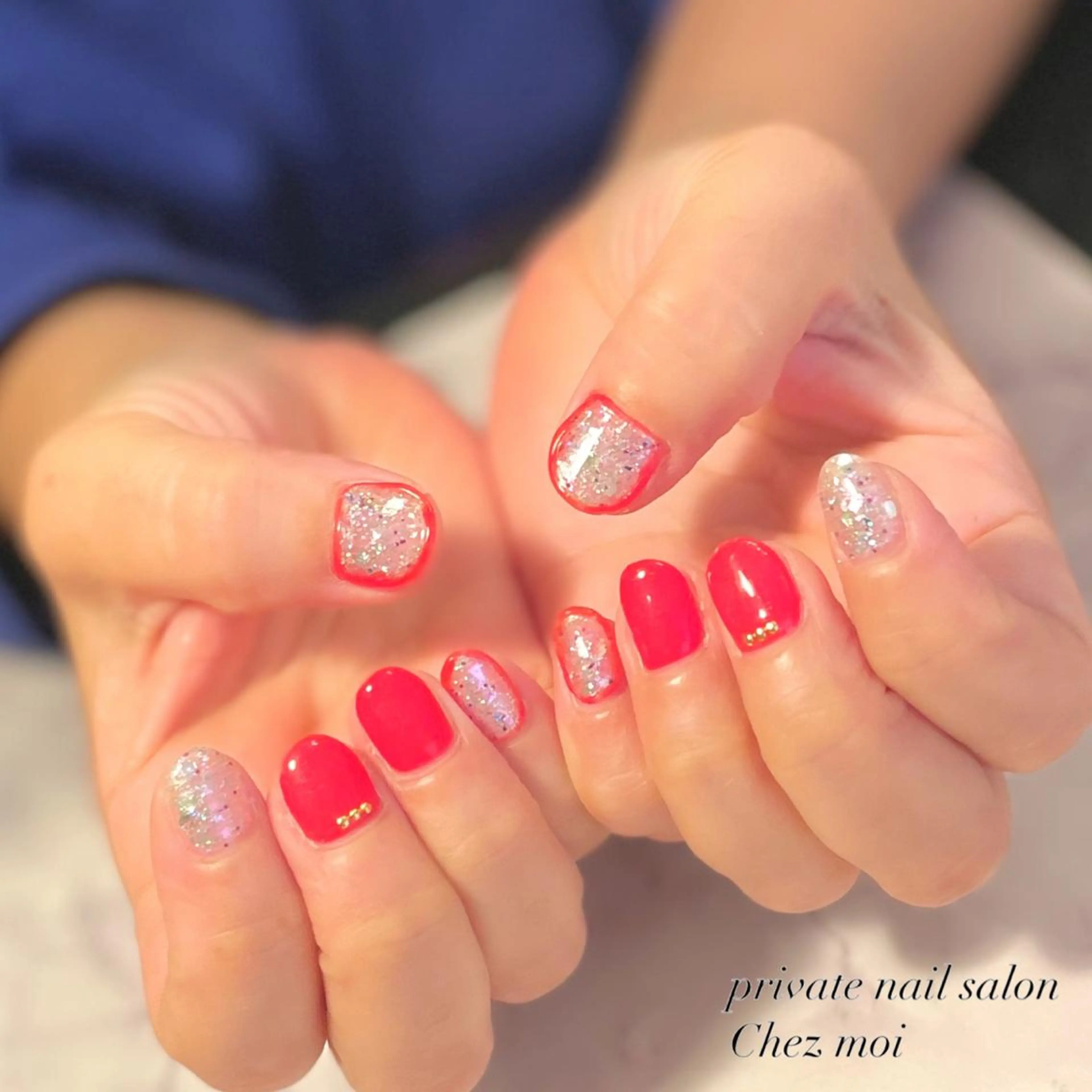 ネイル オーロラネイル ラメ(グリッター) 赤色 KOMINE TOMOKOのネイルデザイン