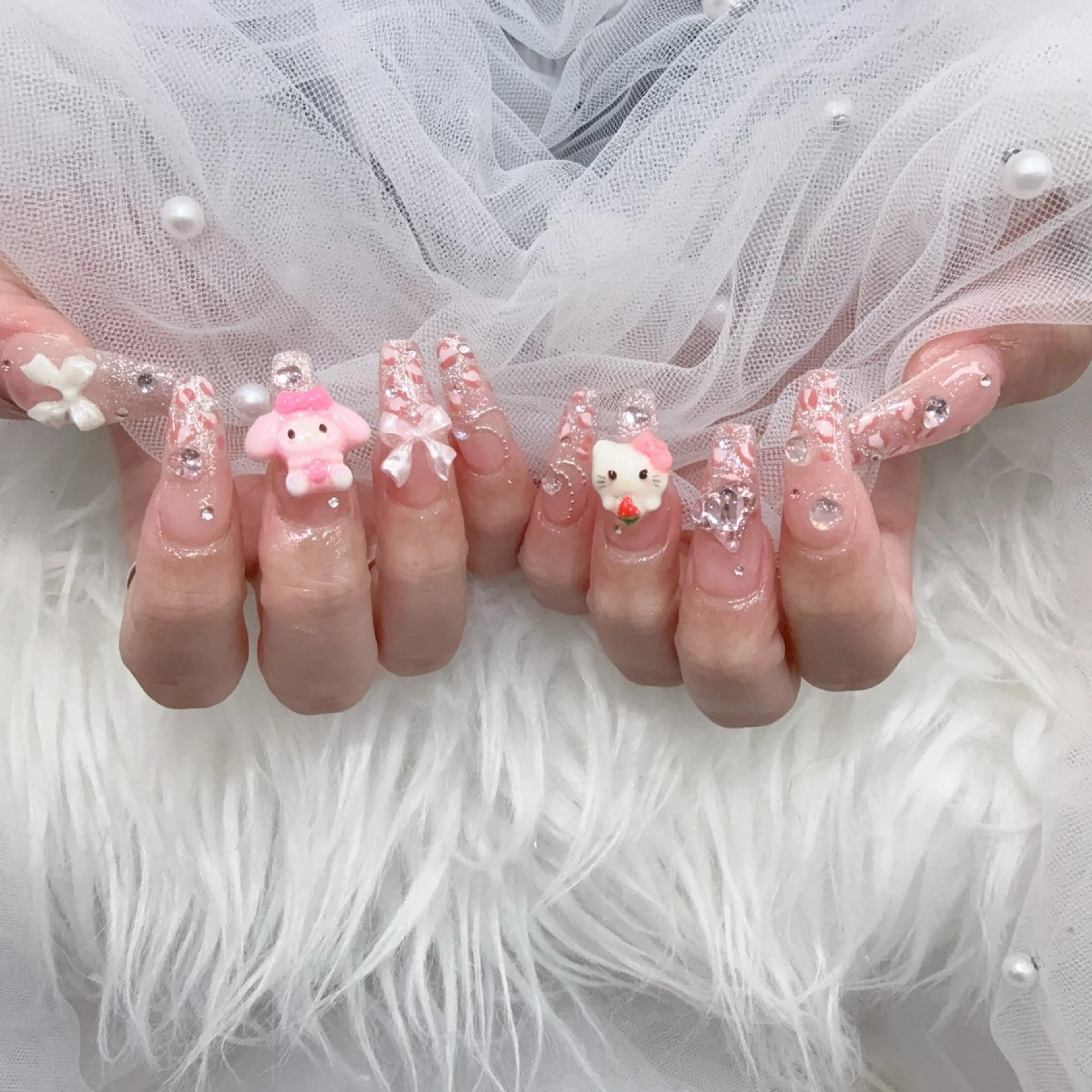 ネイル フットネイル ジェルネイル キラキラネイル マグネットネイル 持ち込み ハンドネイル Diamond  Salon所属・Hain Hainのネイルデザイン