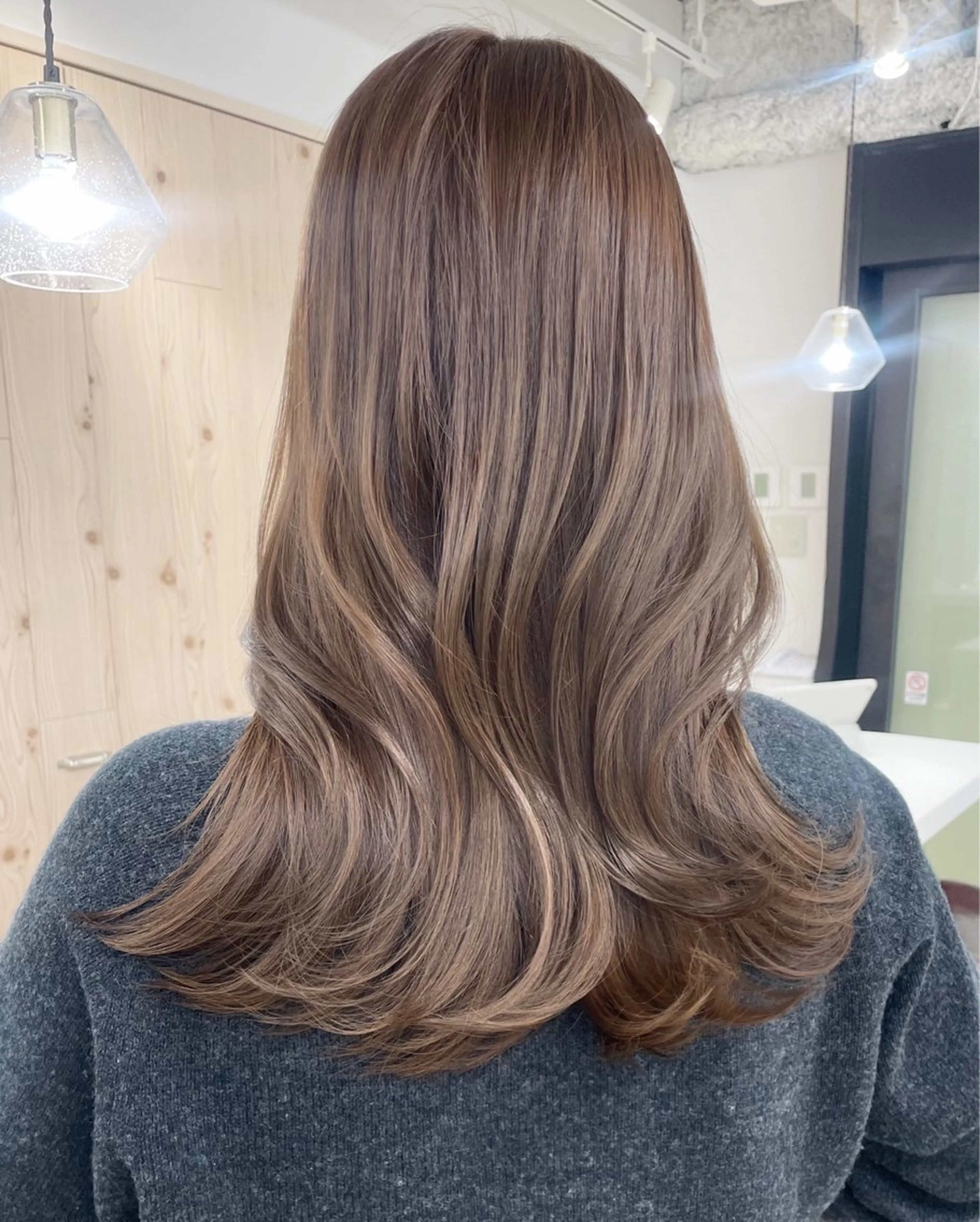 ロング カラー カット ヘアカラー トリートメント ヘアセット 新宿/韓国ヘア/ 髪質改善ストレートのヘアスタイル