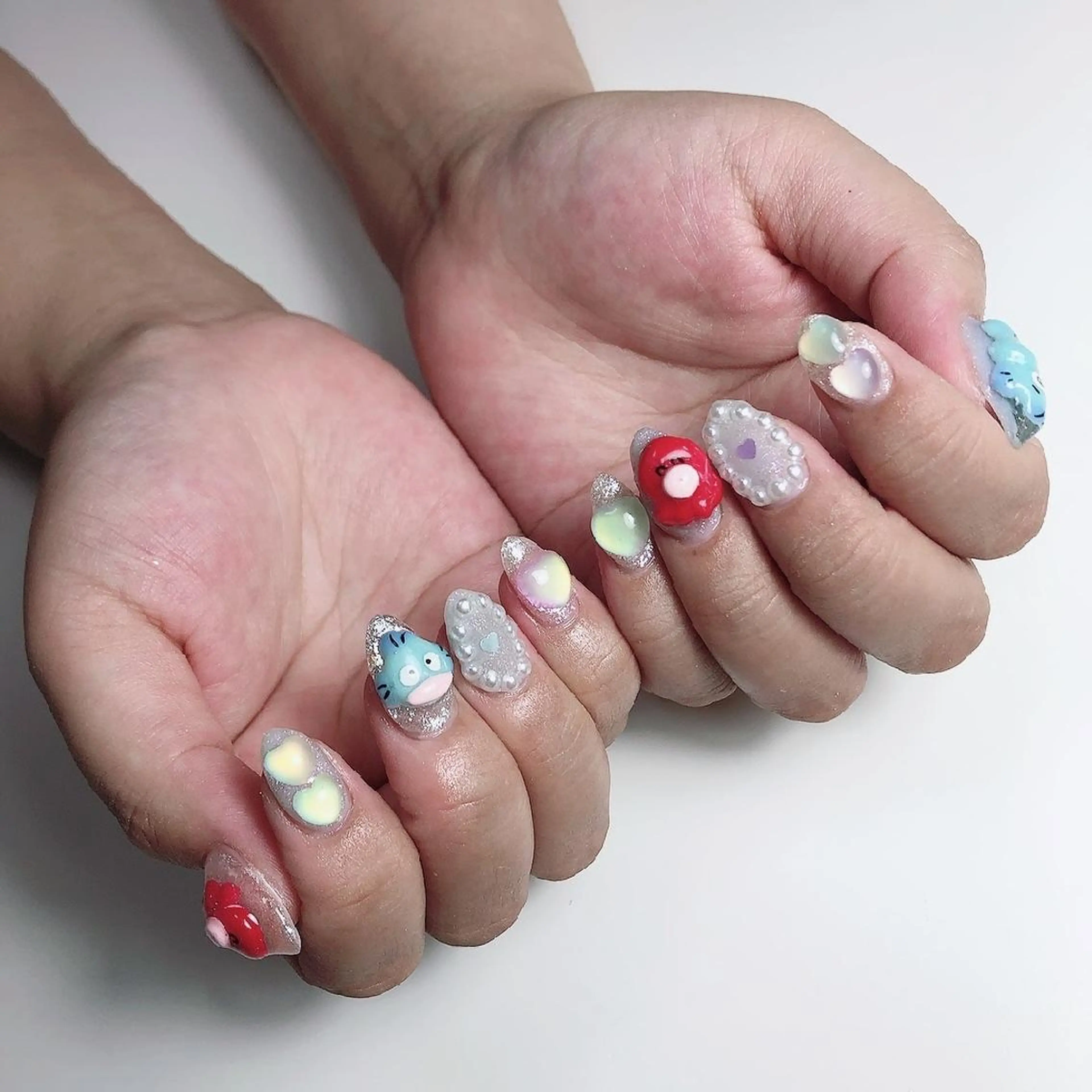 セミロング ネイル ☺︎山部 志麻☺︎のネイルデザイン