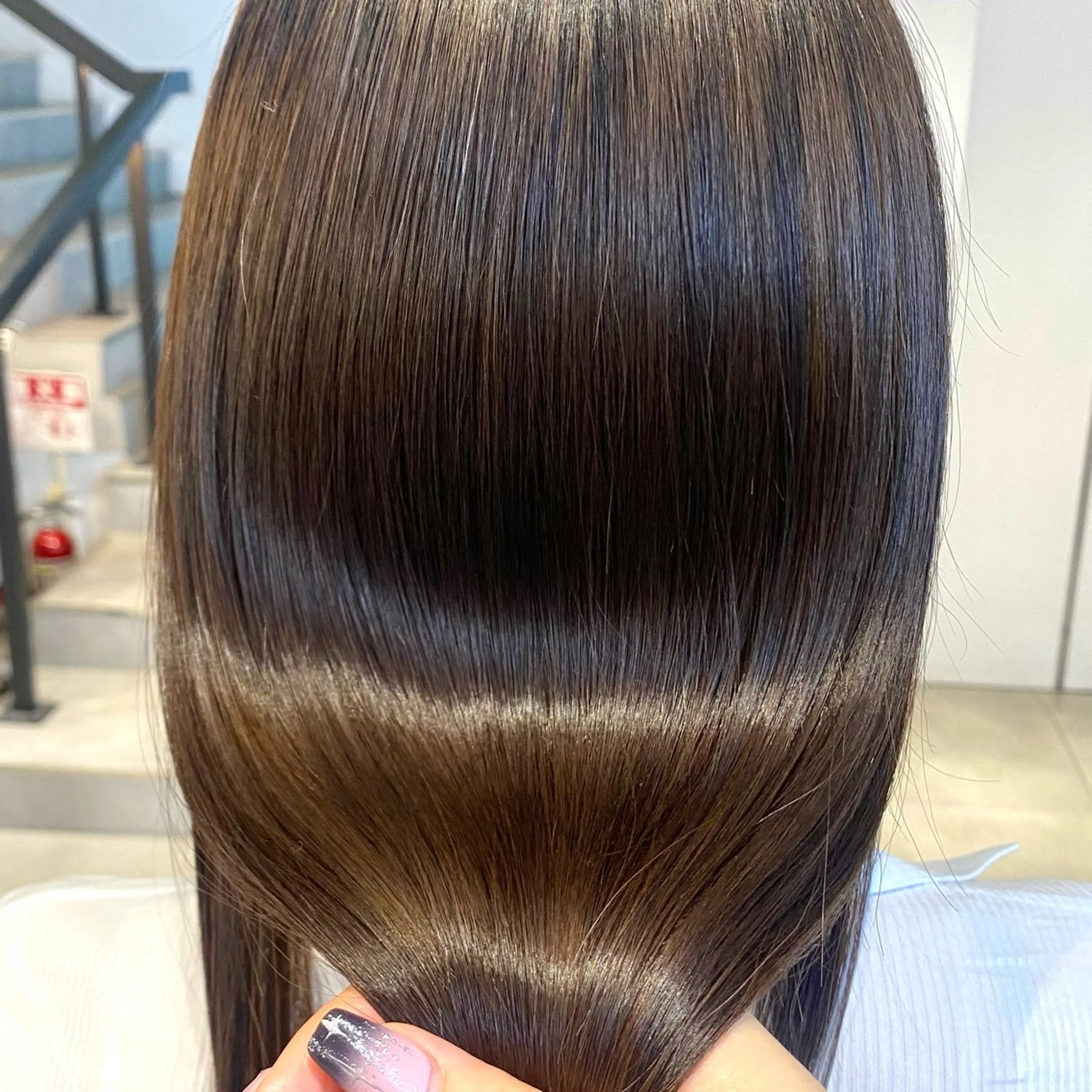 ロング 酸性ストレート・ メンズ  三原 楊子のヘアスタイル