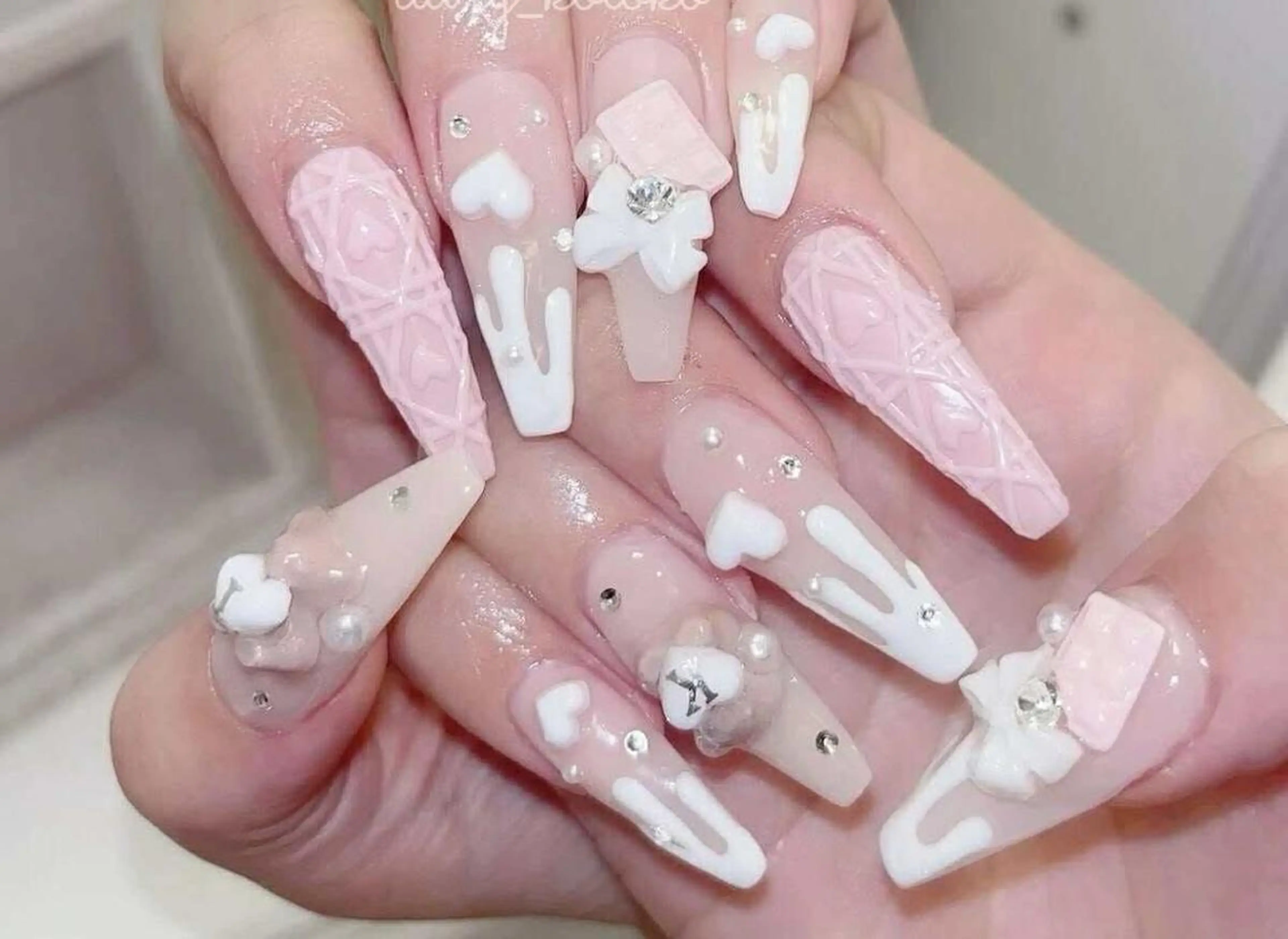 ロング 韓国風ヘア ハンドネイル Bling Salonのネイルデザイン