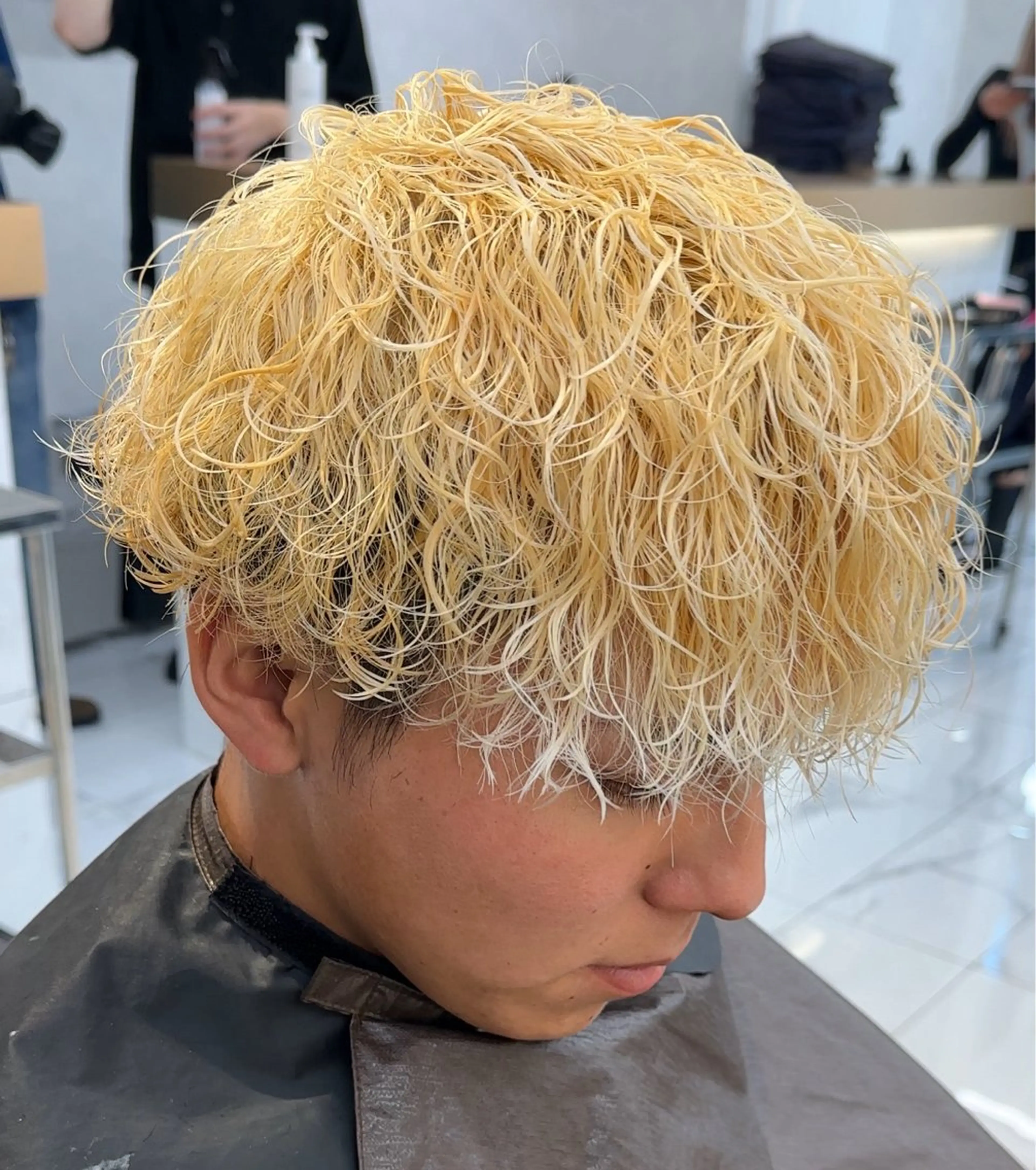 メンズ メンズブリーチ メンズハイトーン メンズパーマ パーマ 白髪ぼかし/白髪 メッシュ/ゆうとのヘアスタイル