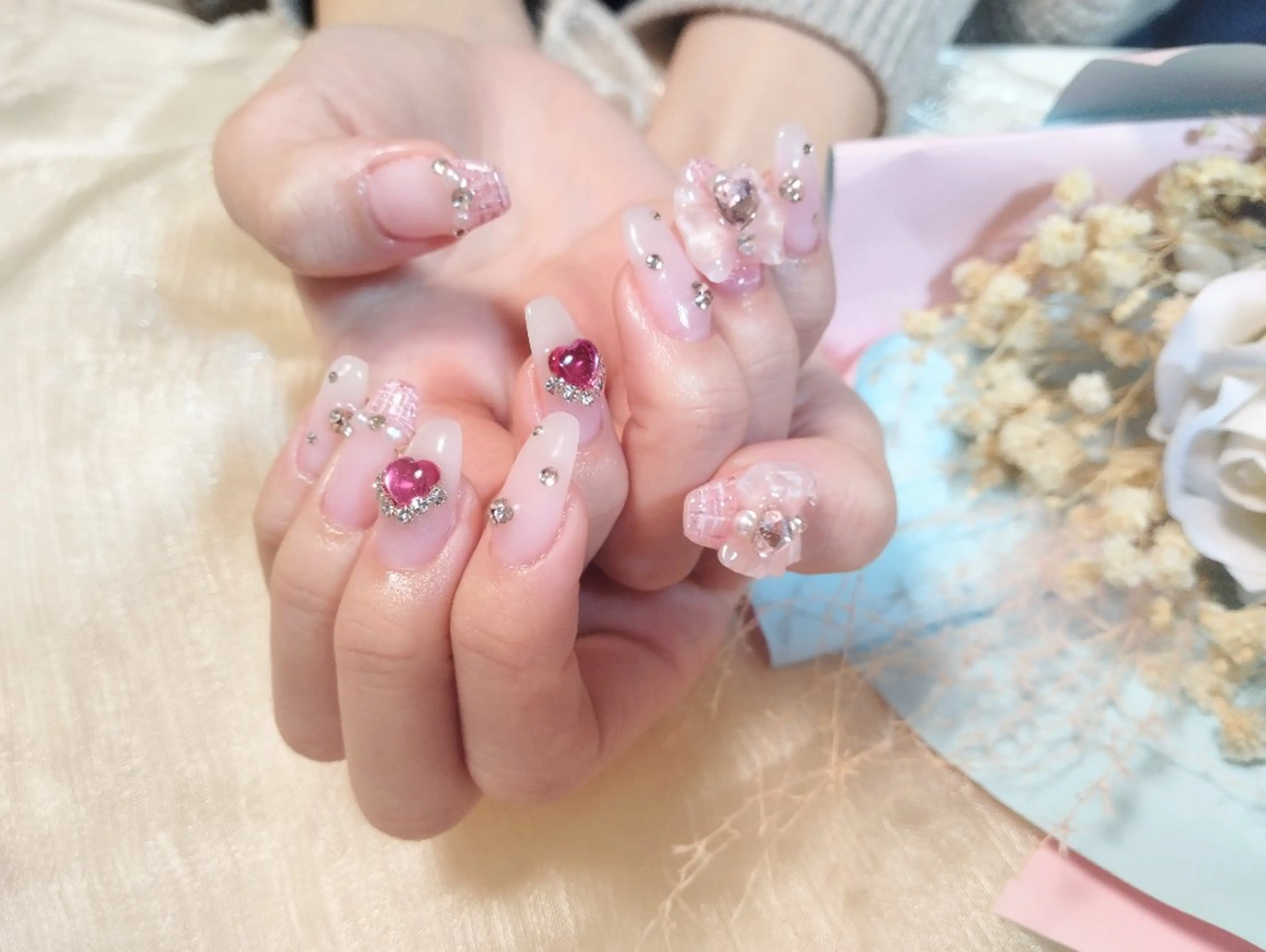 ネイル 持ち込み ハンドネイル ハンドケア ＤI'A ネイルサロンのネイルデザイン