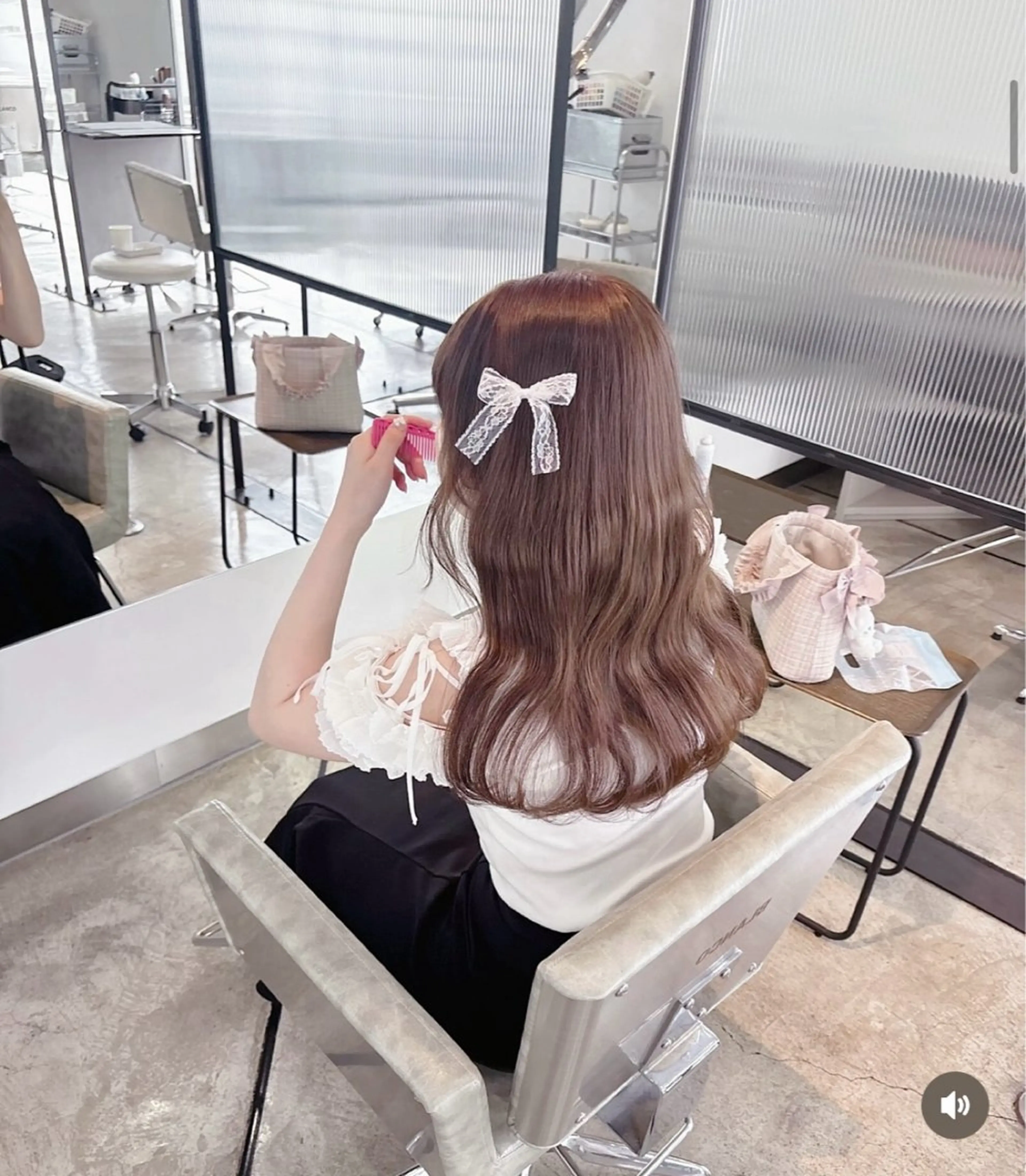 セミロング yui/透明感カラー /コテ巻き風パーマのヘアスタイル