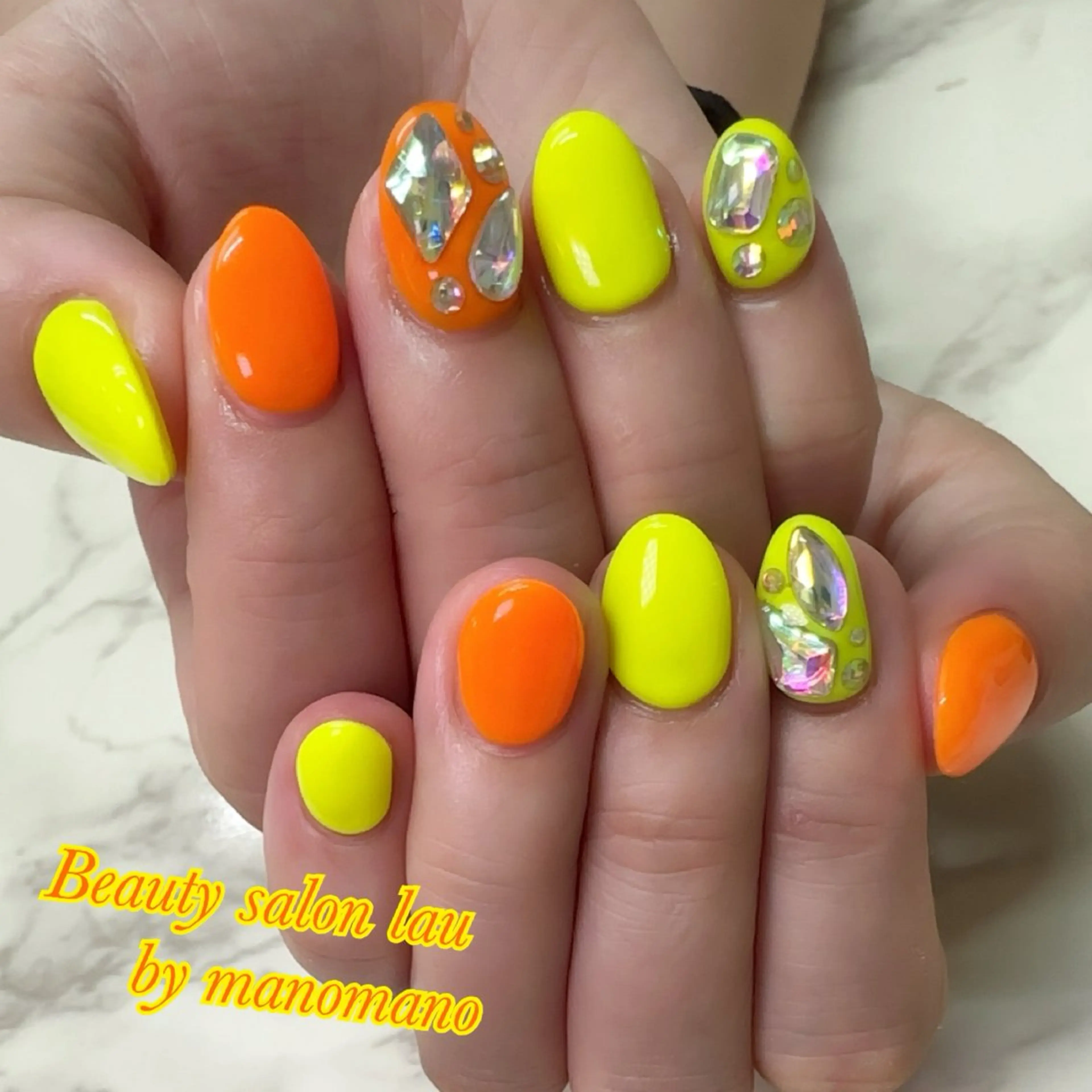 ネイル ハンドネイル ラウバイマノマノ なかざとのネイルデザイン