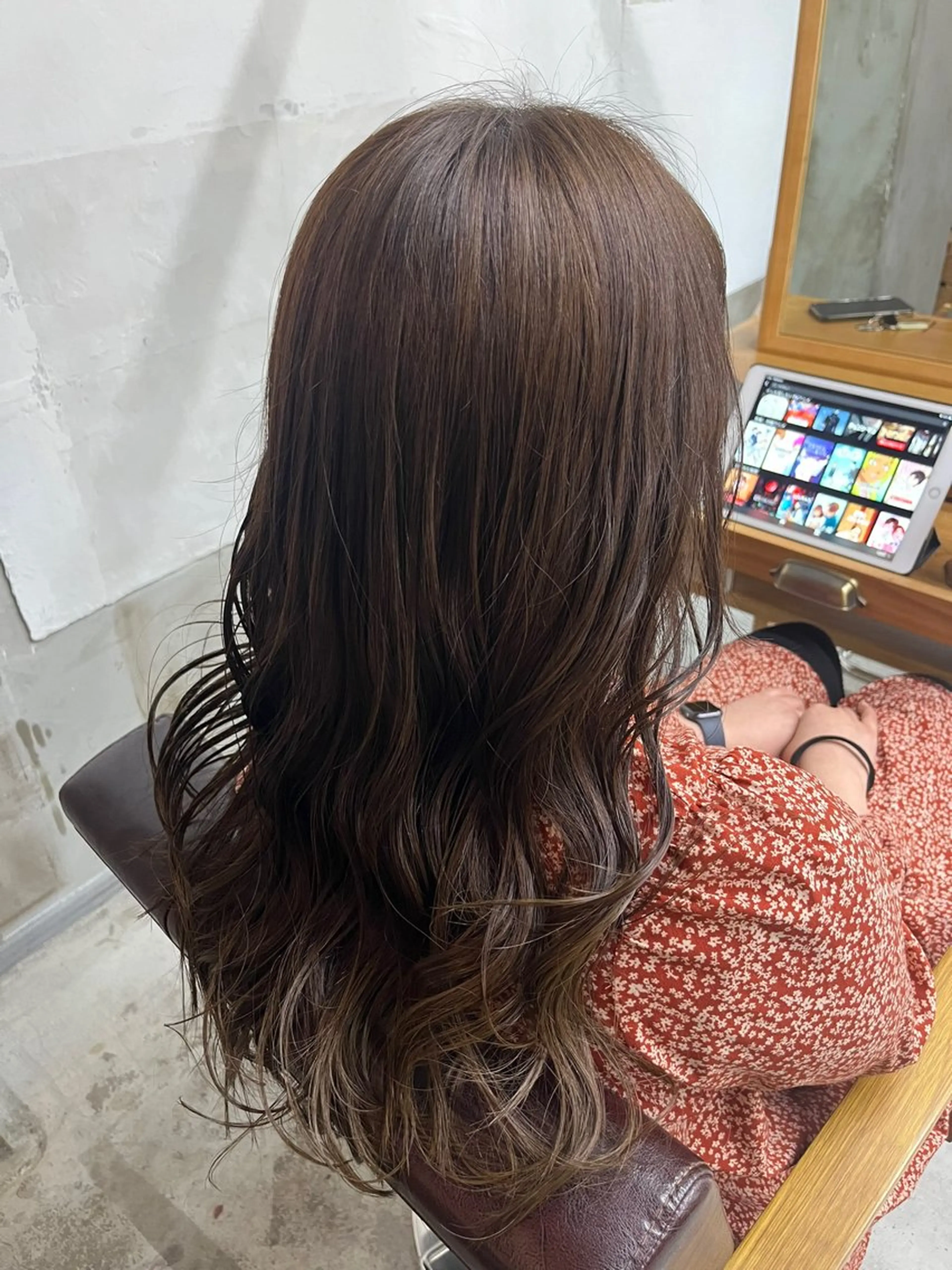 カラー ロビン所属・秋山 美奈のヘアスタイル