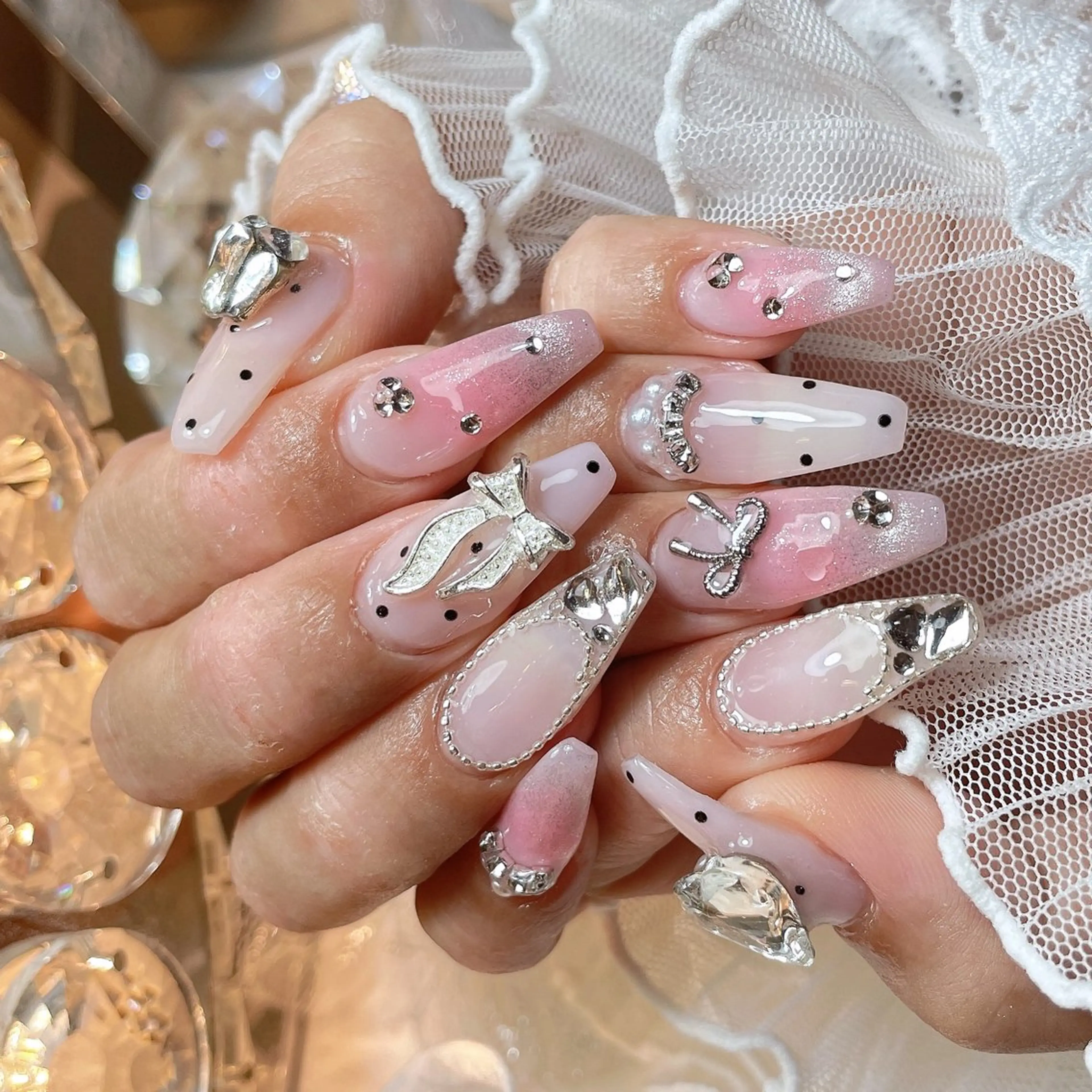 ネイル 23時まで❤︎韓国、 ワンホンネイルのネイルデザイン