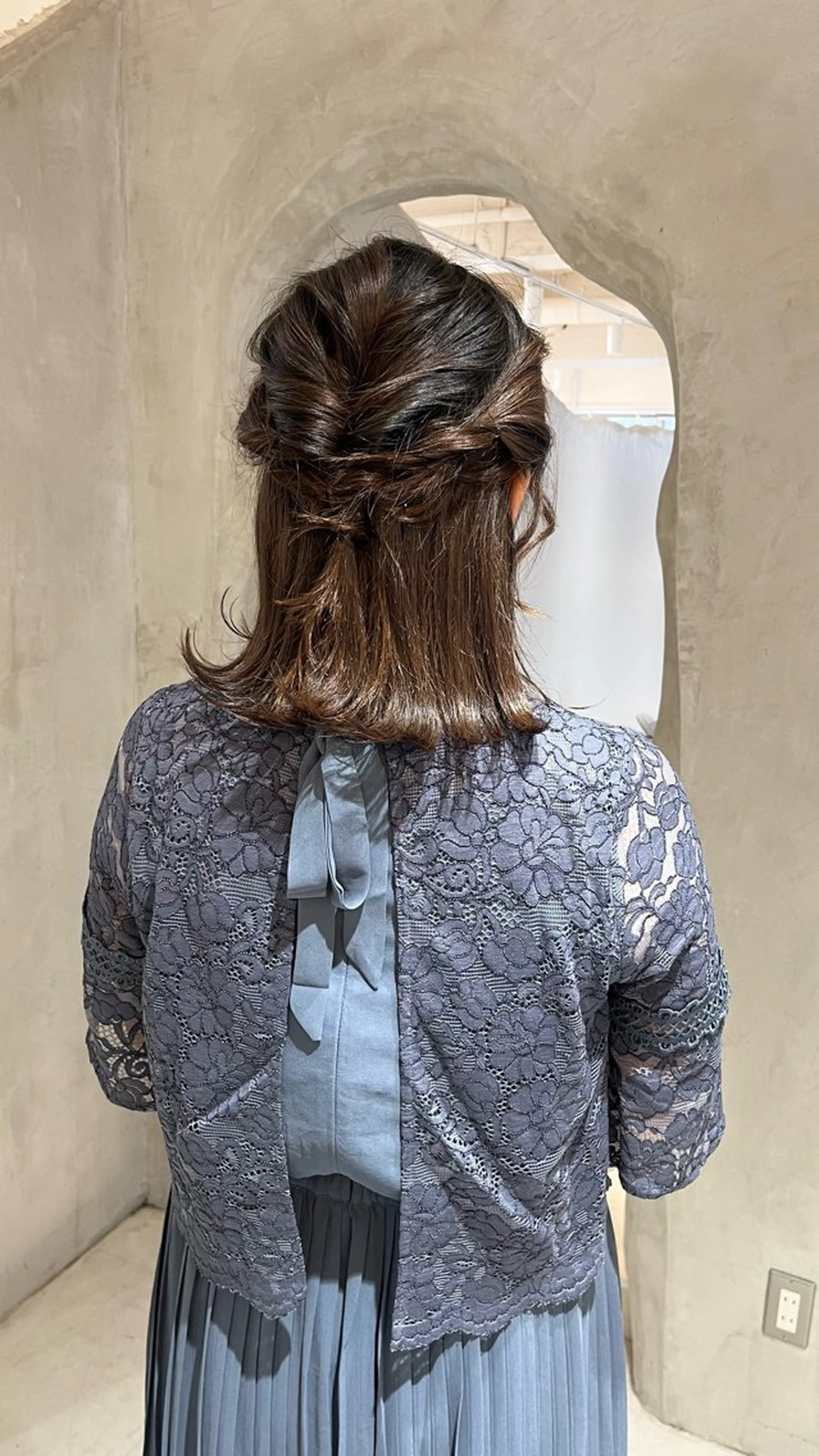 ヘアアレンジ ハーフアップ effect横浜所属・切りっぱなしボブ/ 艶カラー/綾莉のヘアスタイル