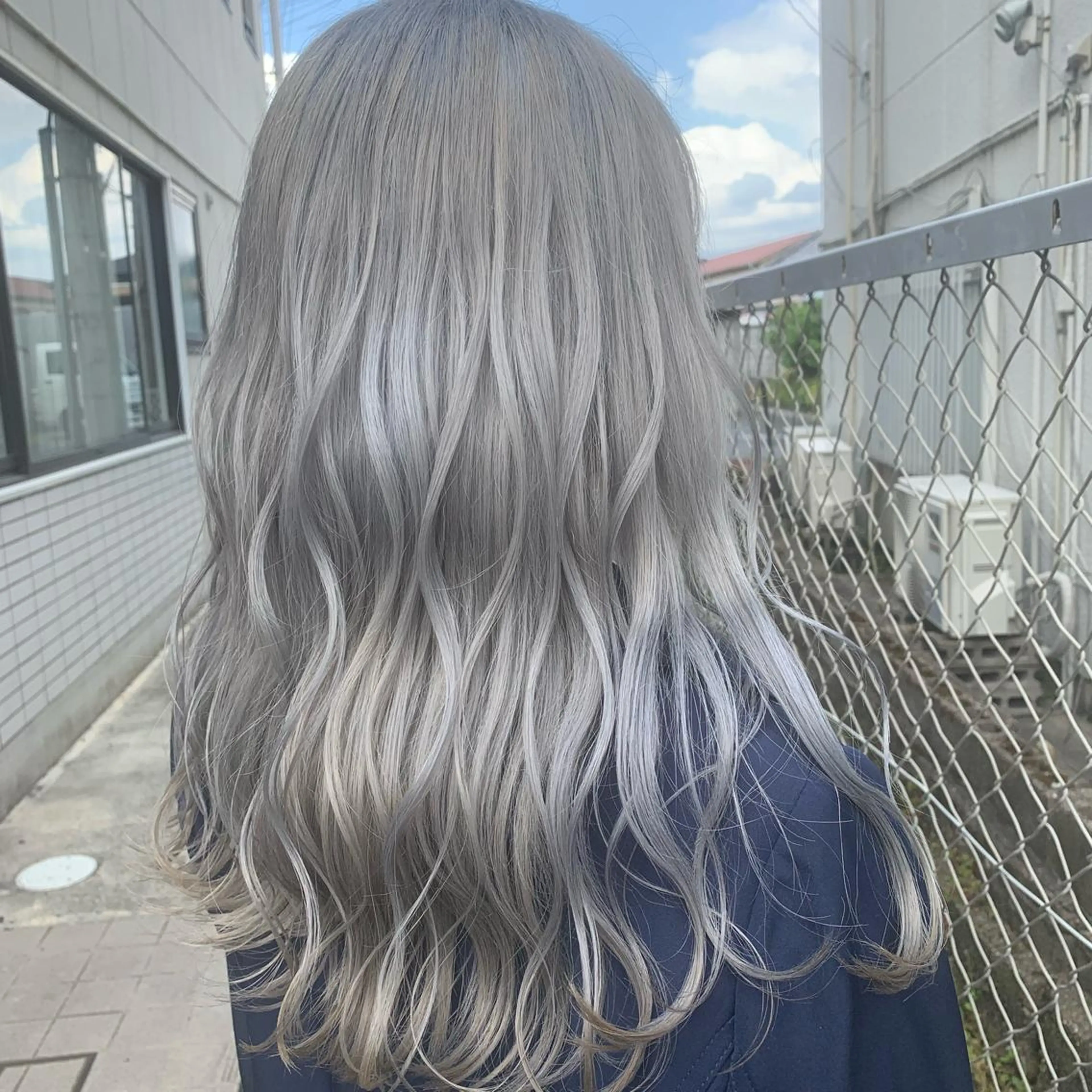 ロング カラー MIL心斎橋所属・Clair クレアのヘアスタイル