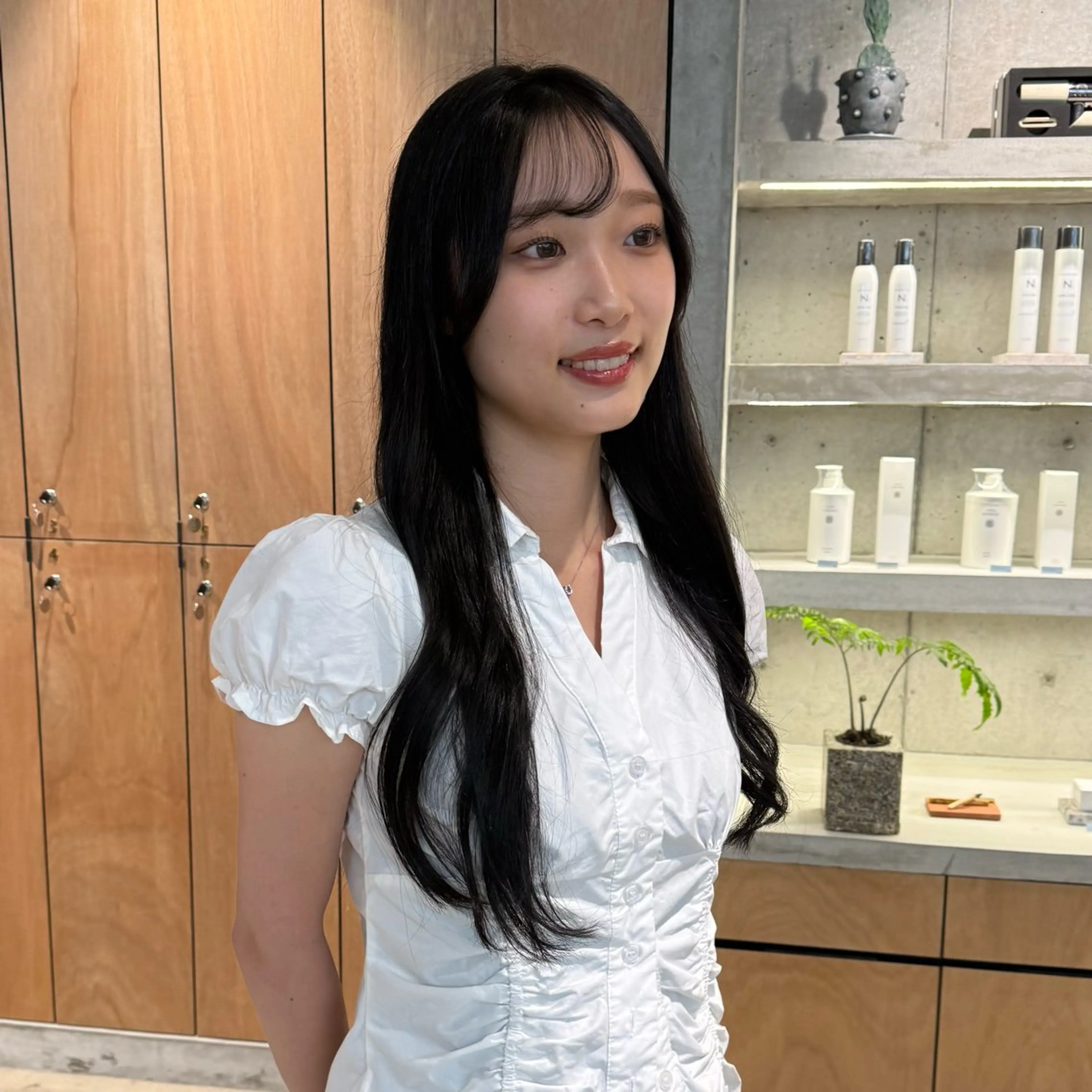 ロング カラー 黒髪 透明感カラー 木村 咲良のヘアスタイル