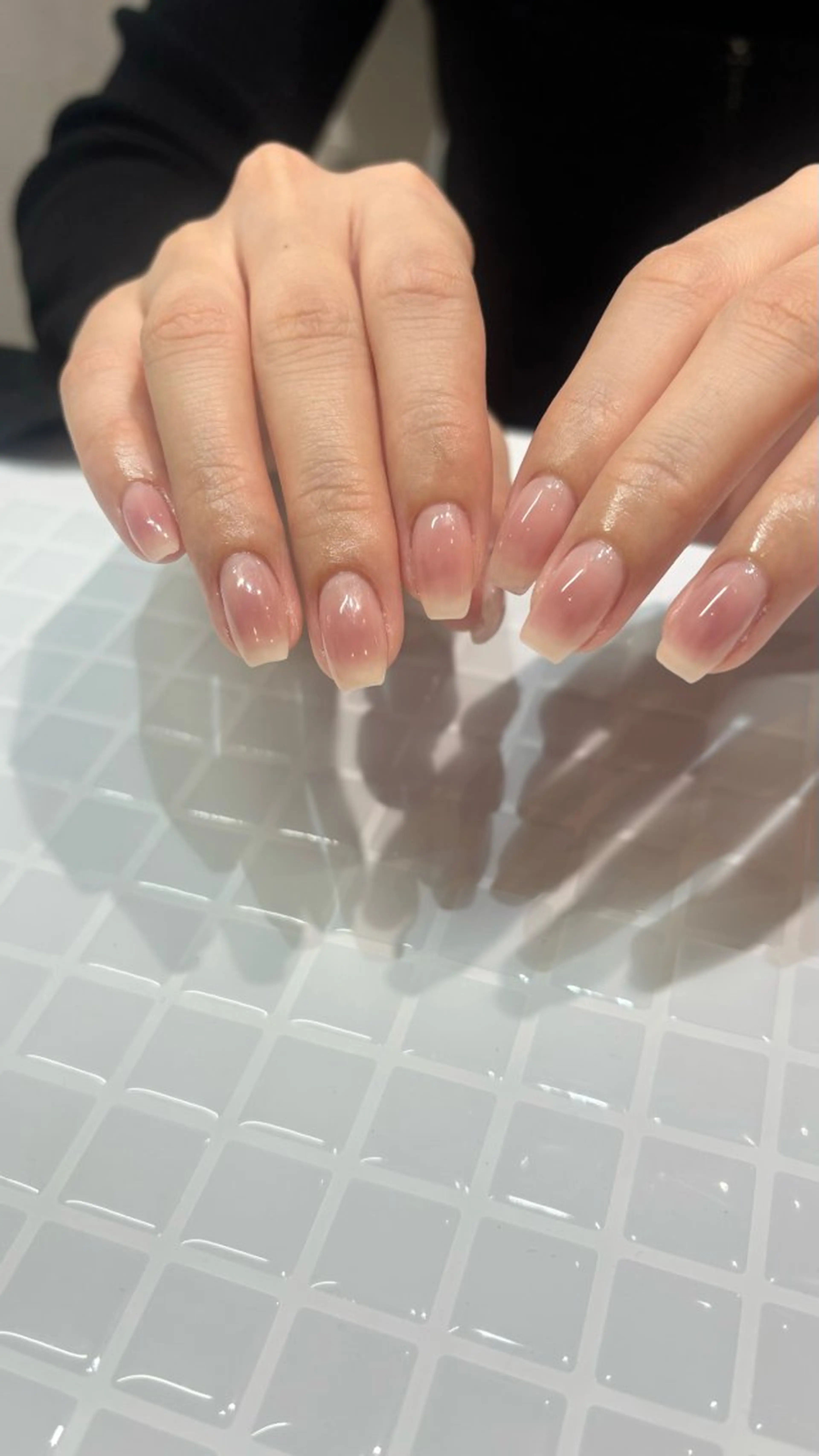 ネイル チークネイル ハンドネイル GO TODAY SHAiRE SALON 表参道colore店所属・emmi nailのネイルデザイン