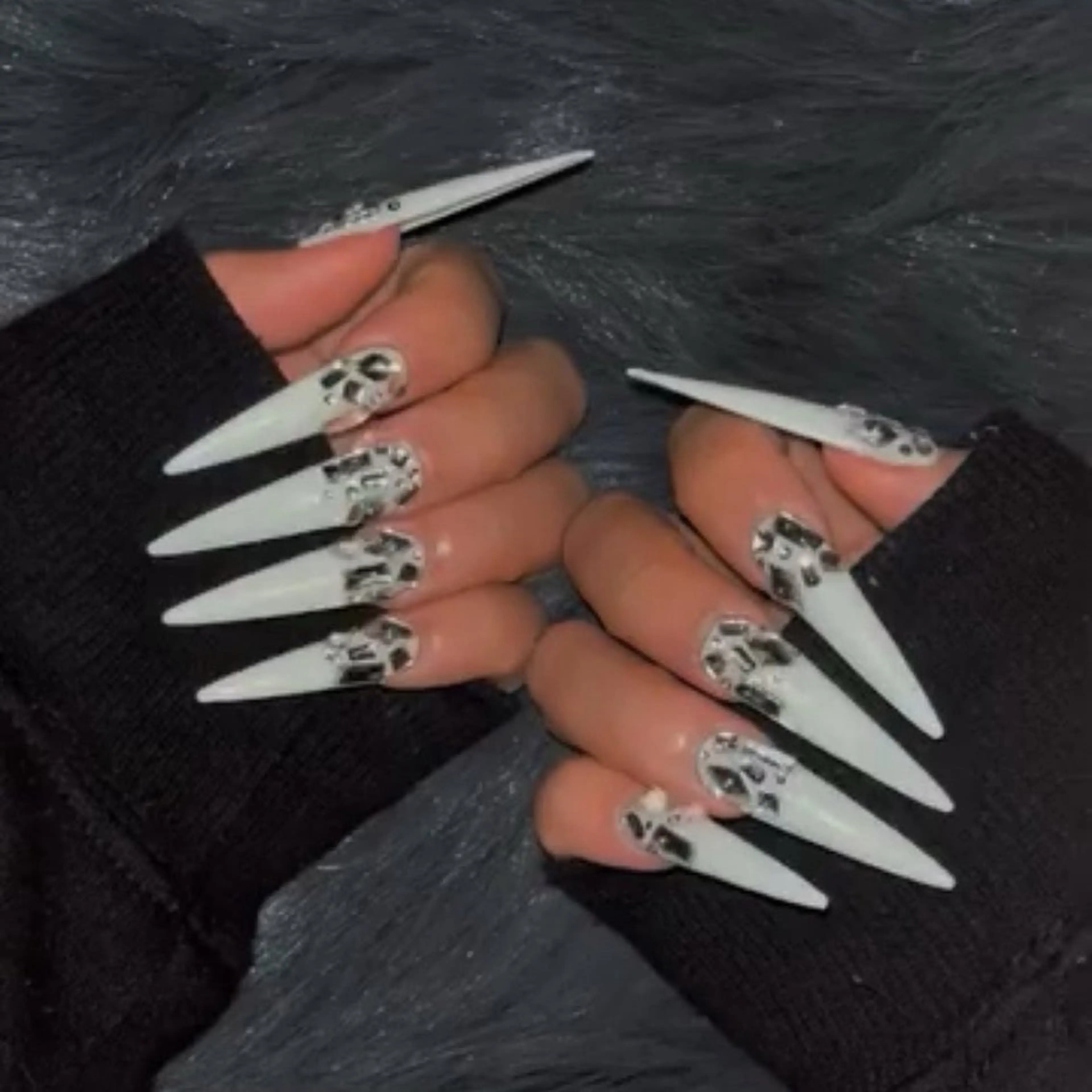 長さだし10本パーツ付け放題🤍の写真