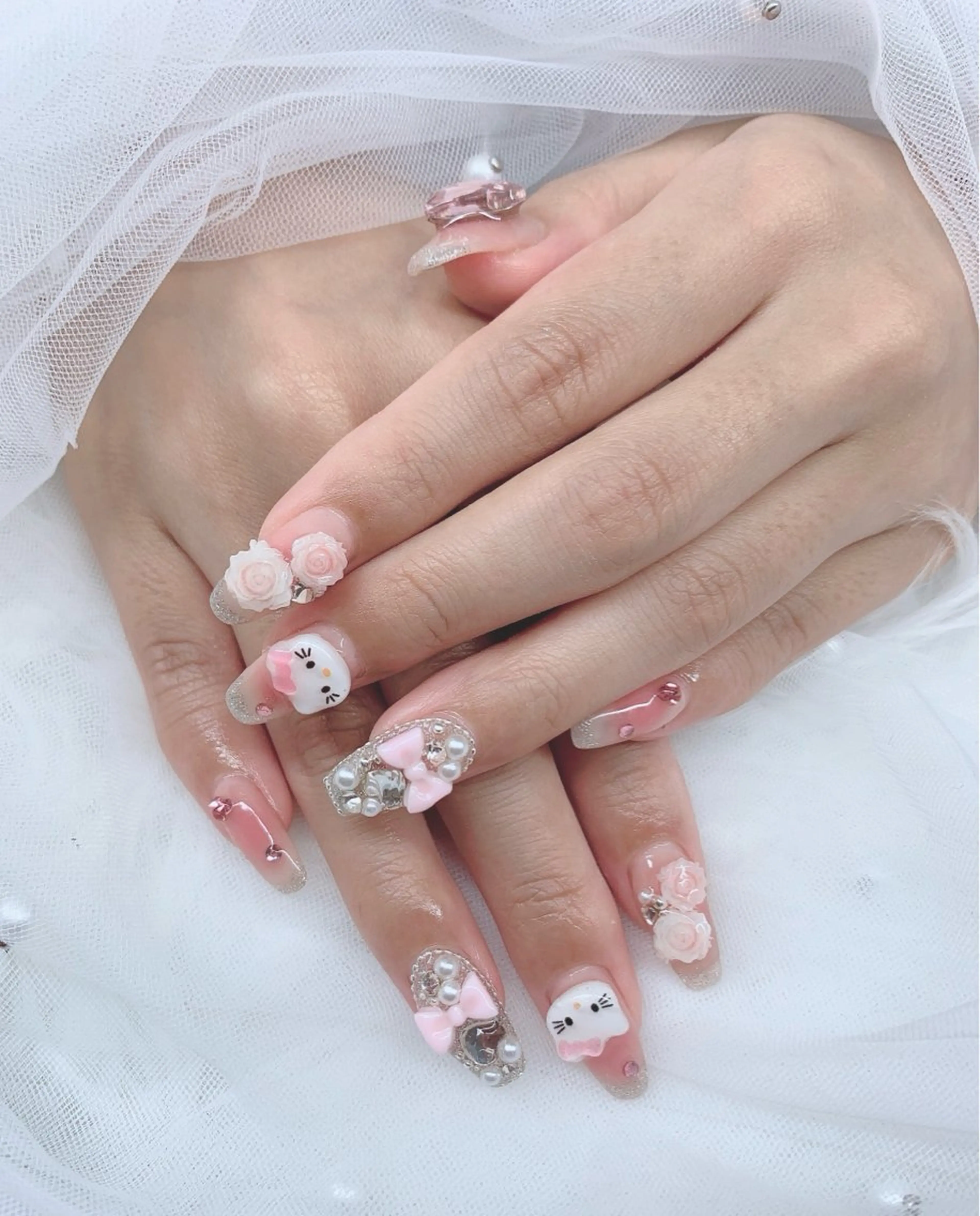 ネイル ハンドネイル T. Leeのネイルデザイン