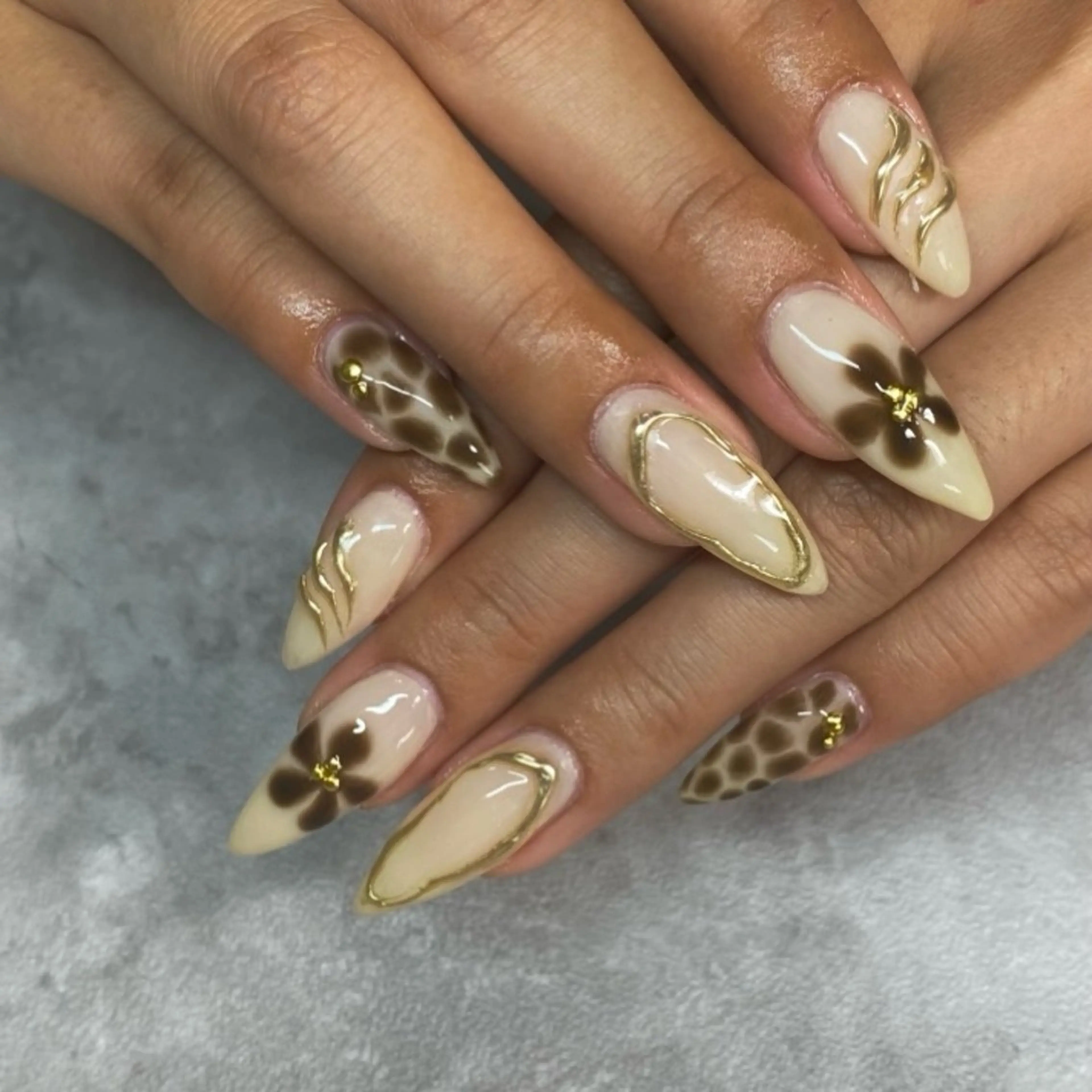 ネイル ハンドネイル デコパーツが得意♪ ネイル/眉毛/エステの眉毛・アイブロウイメージ