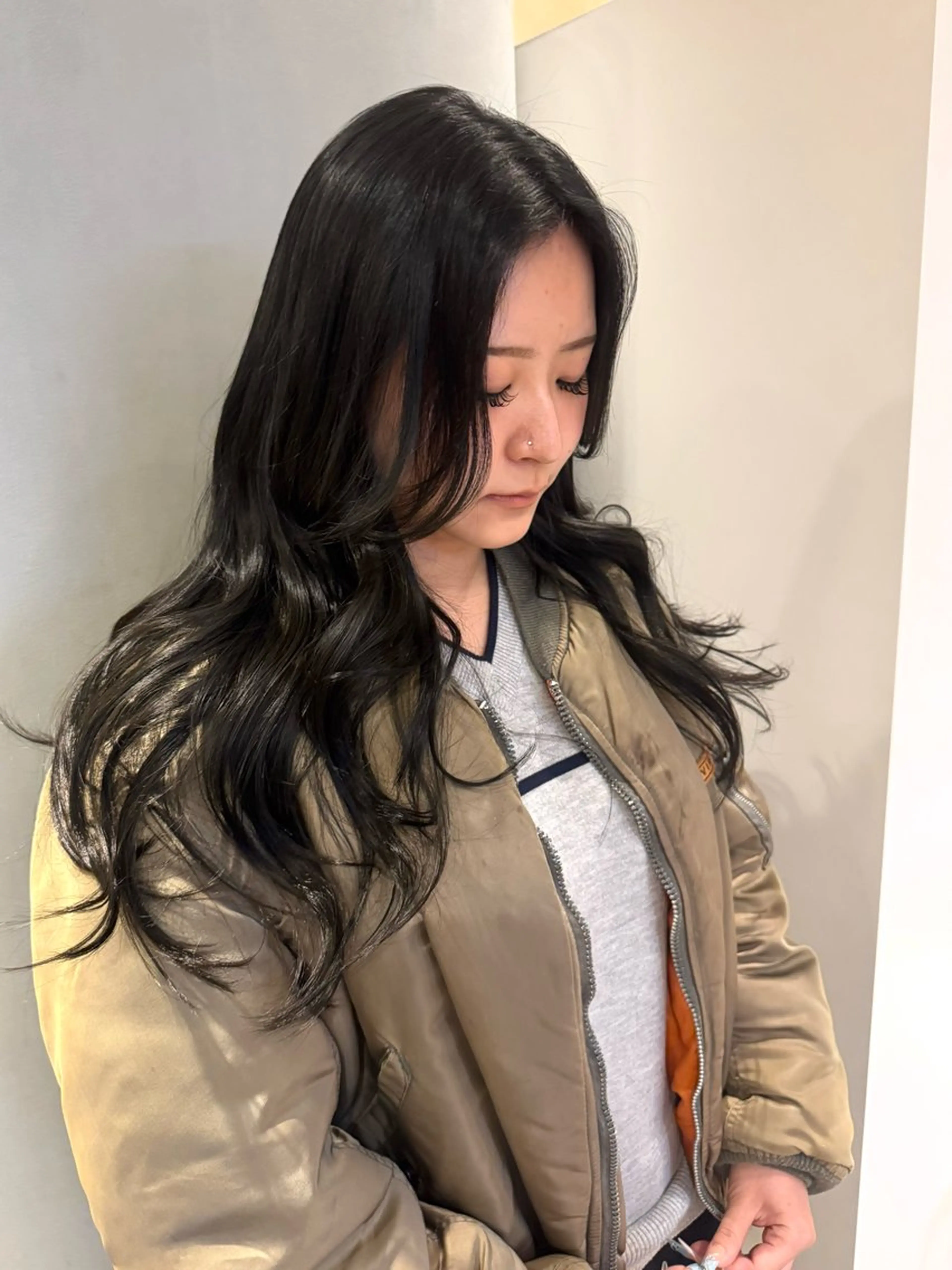 ロング カラー 透明感カラー カット ヘアカラー lot Karen / 心斎橋のヘアスタイル