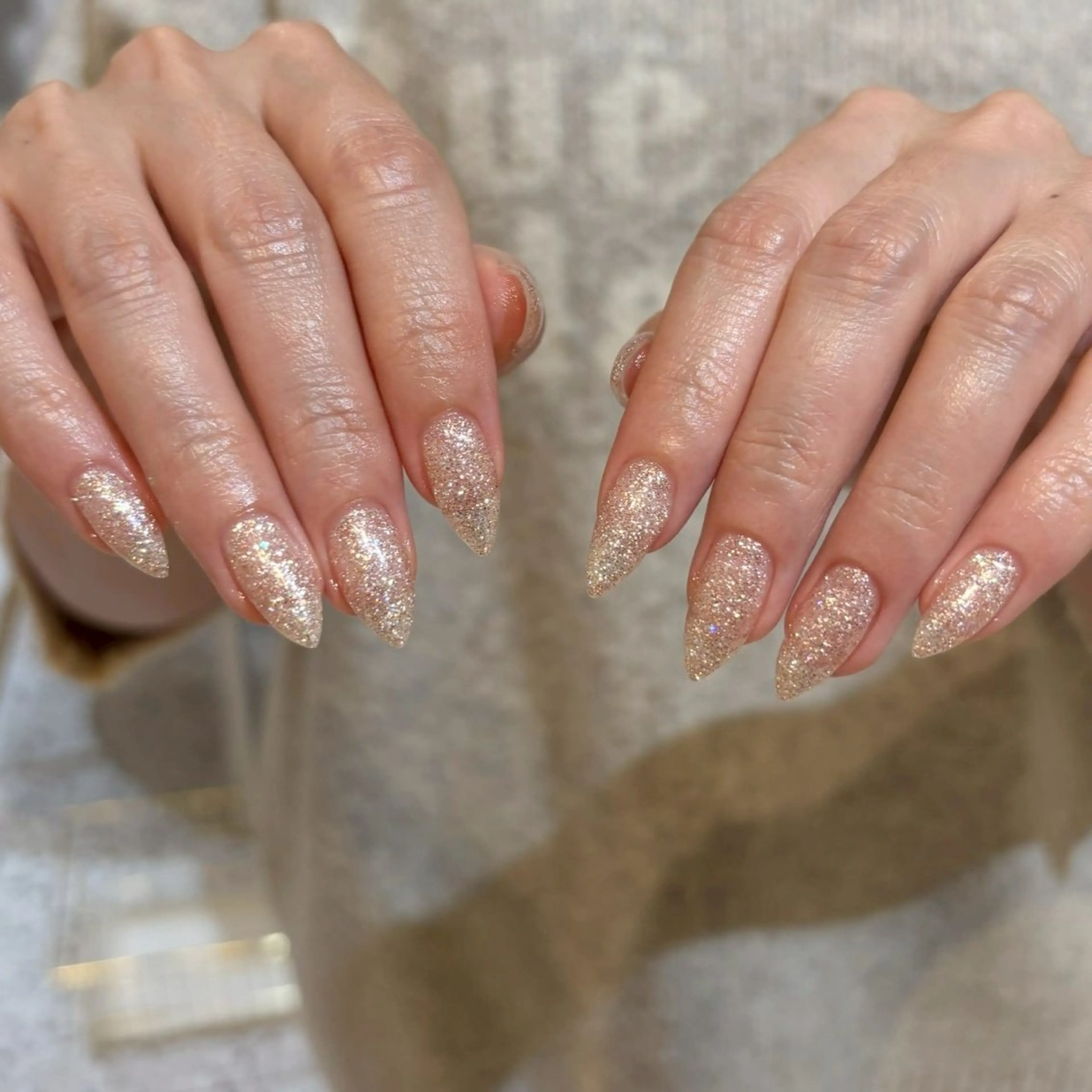 ネイル ラメ(グリッター) シンプルネイル 柿田 花楓のネイルデザイン