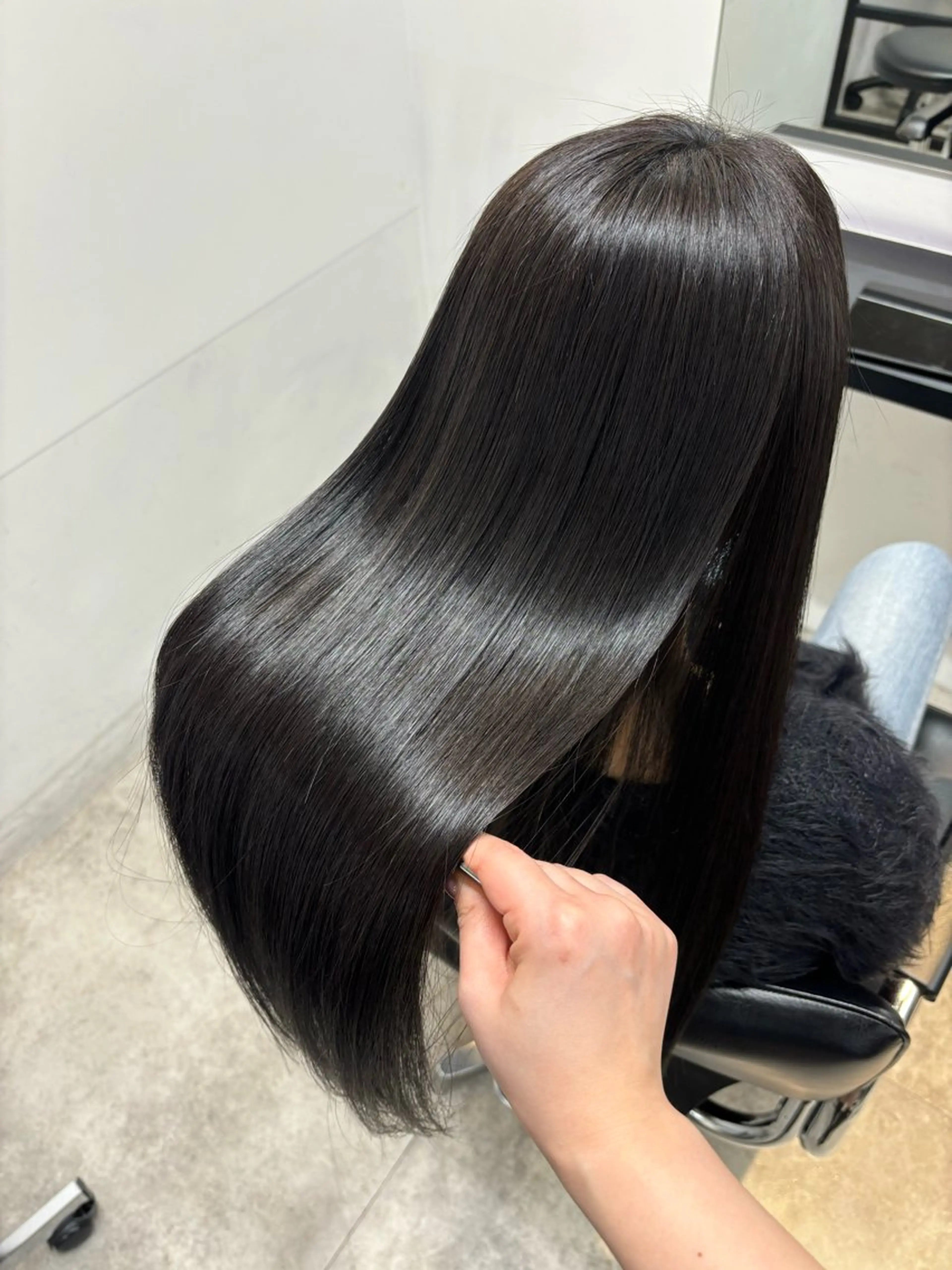 髪質改善トリートメント＋カラーの写真