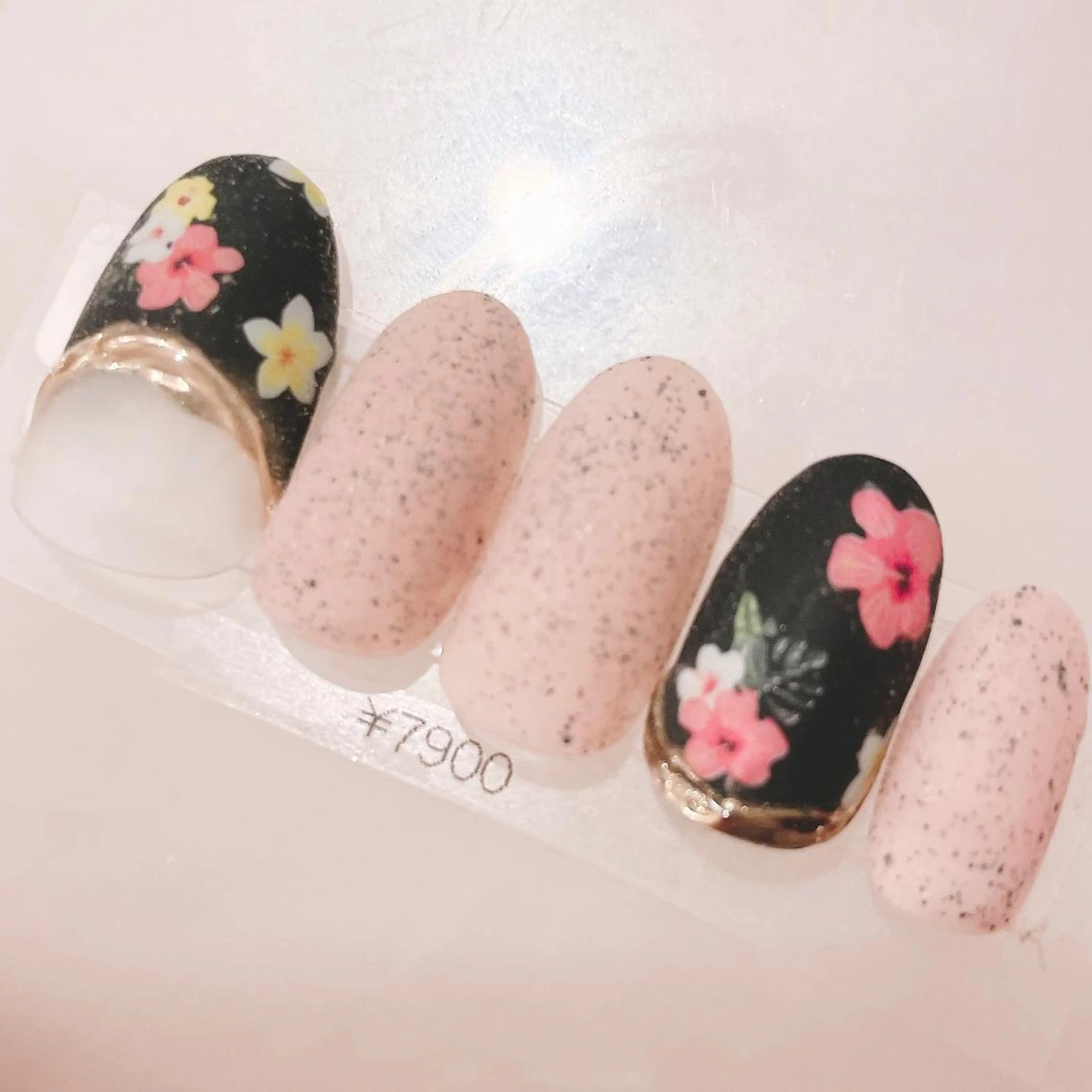 ネイル フラワーネイル ジェルネイル マットネイル ハンドネイル CHIARA nailsのネイルデザイン