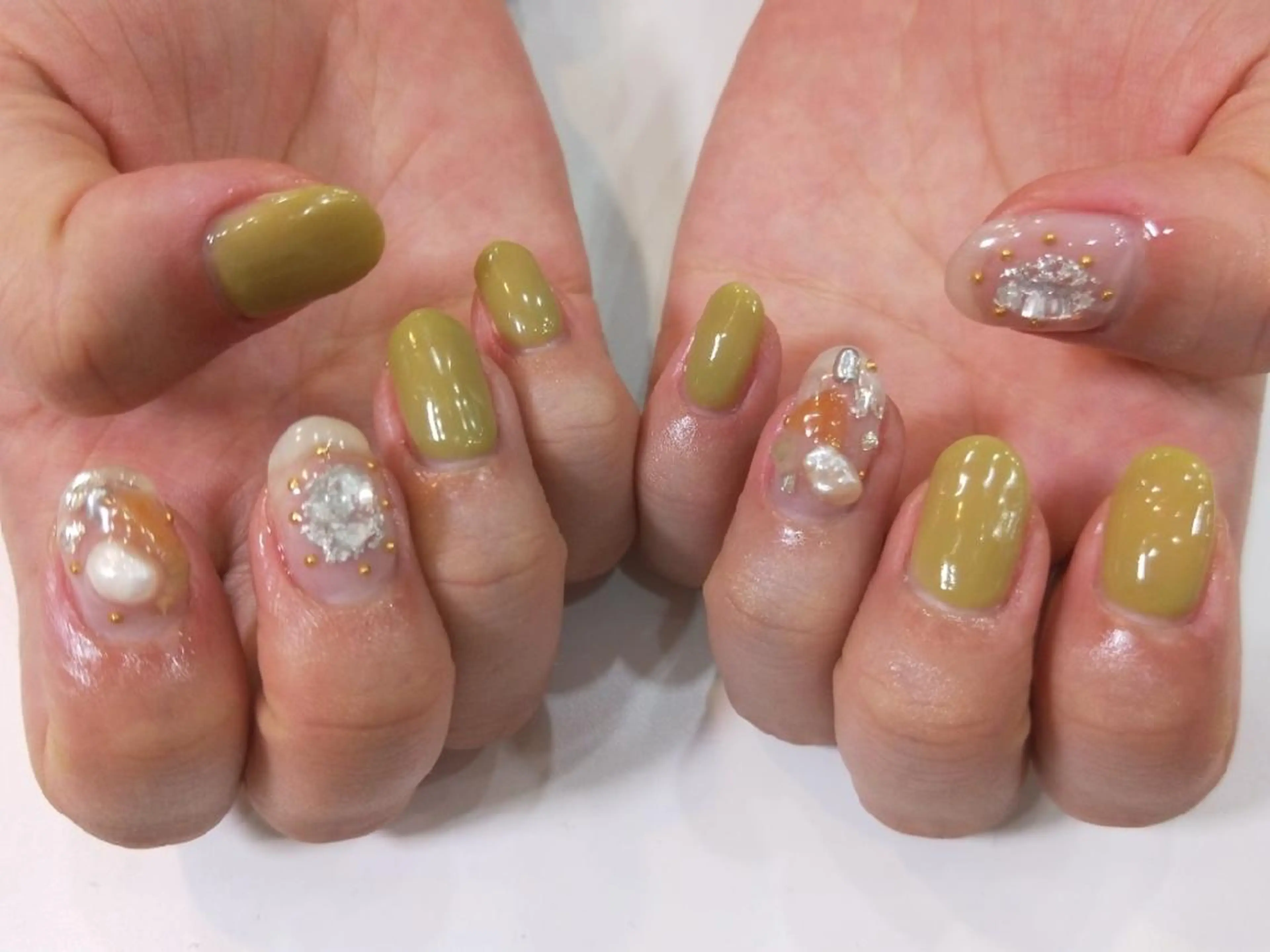 ネイル ハンドネイル ハンドケア R'well所属・はばすみれ🎀ﾈｲﾙ 光ﾌｪｲｼｬﾙ ﾍｱのネイルデザイン