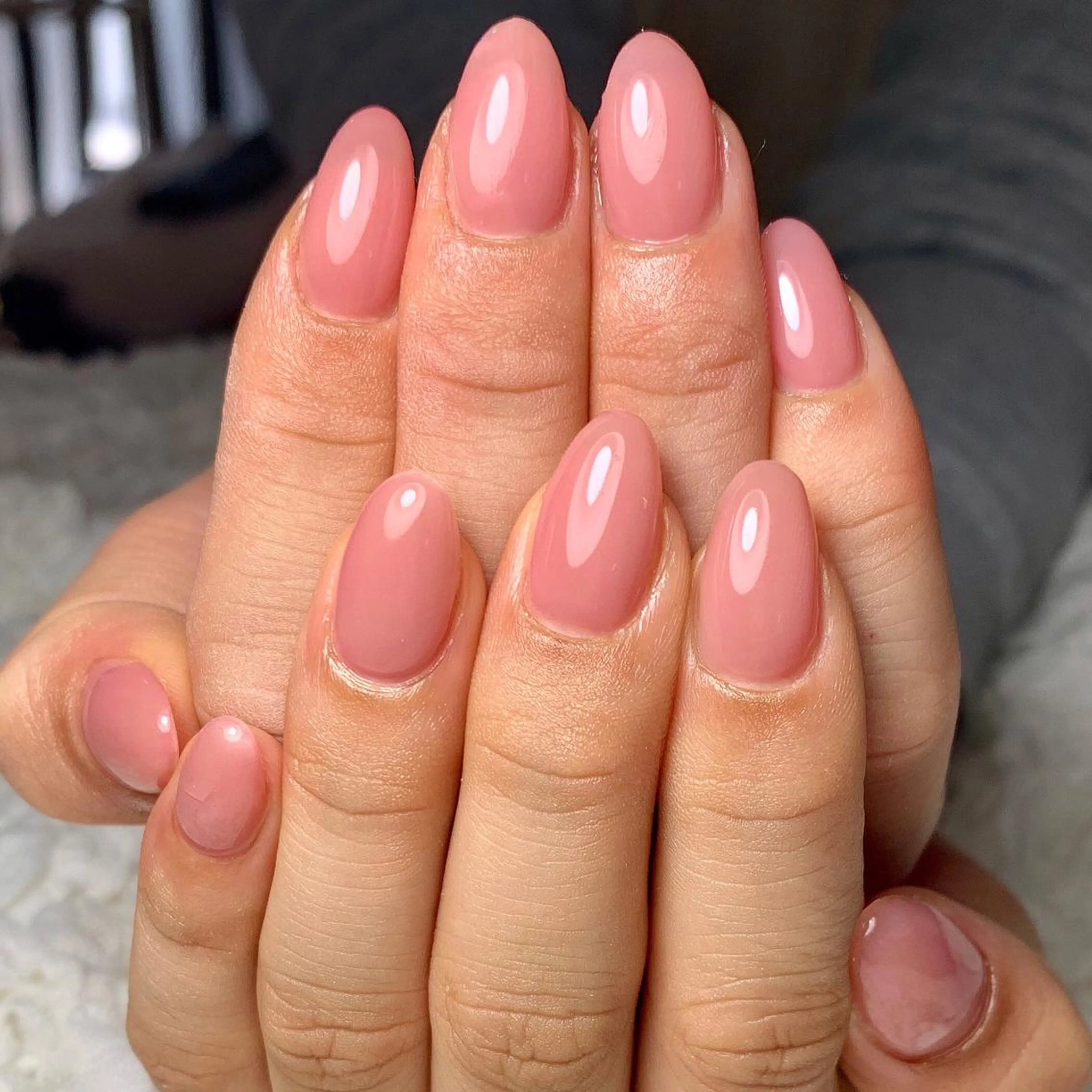 ネイル ジェルネイル ワンカラーネイル 春ネイル ハンドネイル 土屋 智子のエステ・リラクイメージ