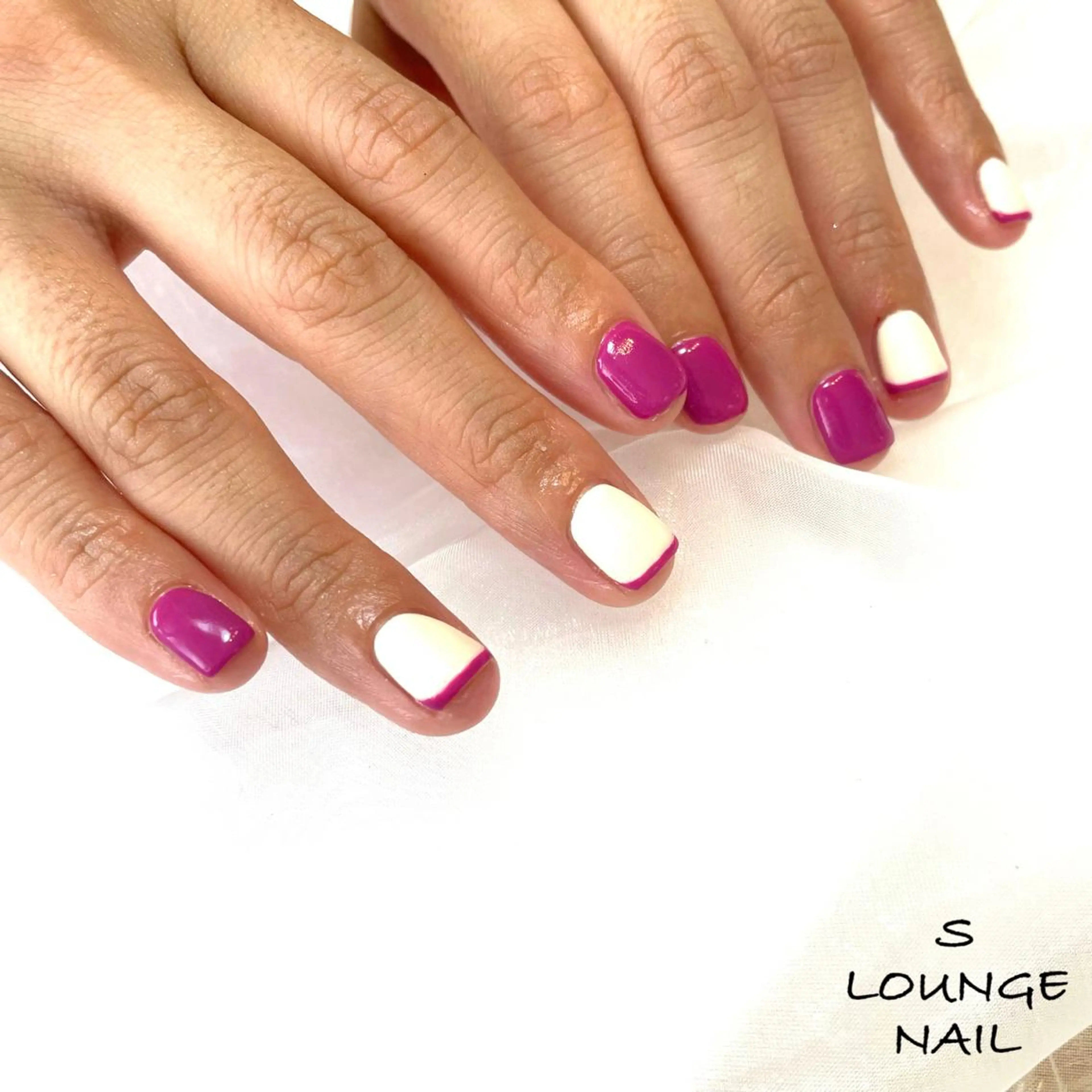 ネイル フレンチネイル ハンドネイル フットネイル S LOUNGE NAIL所属・パーツたくさん🍓 SUMIのネイルデザイン