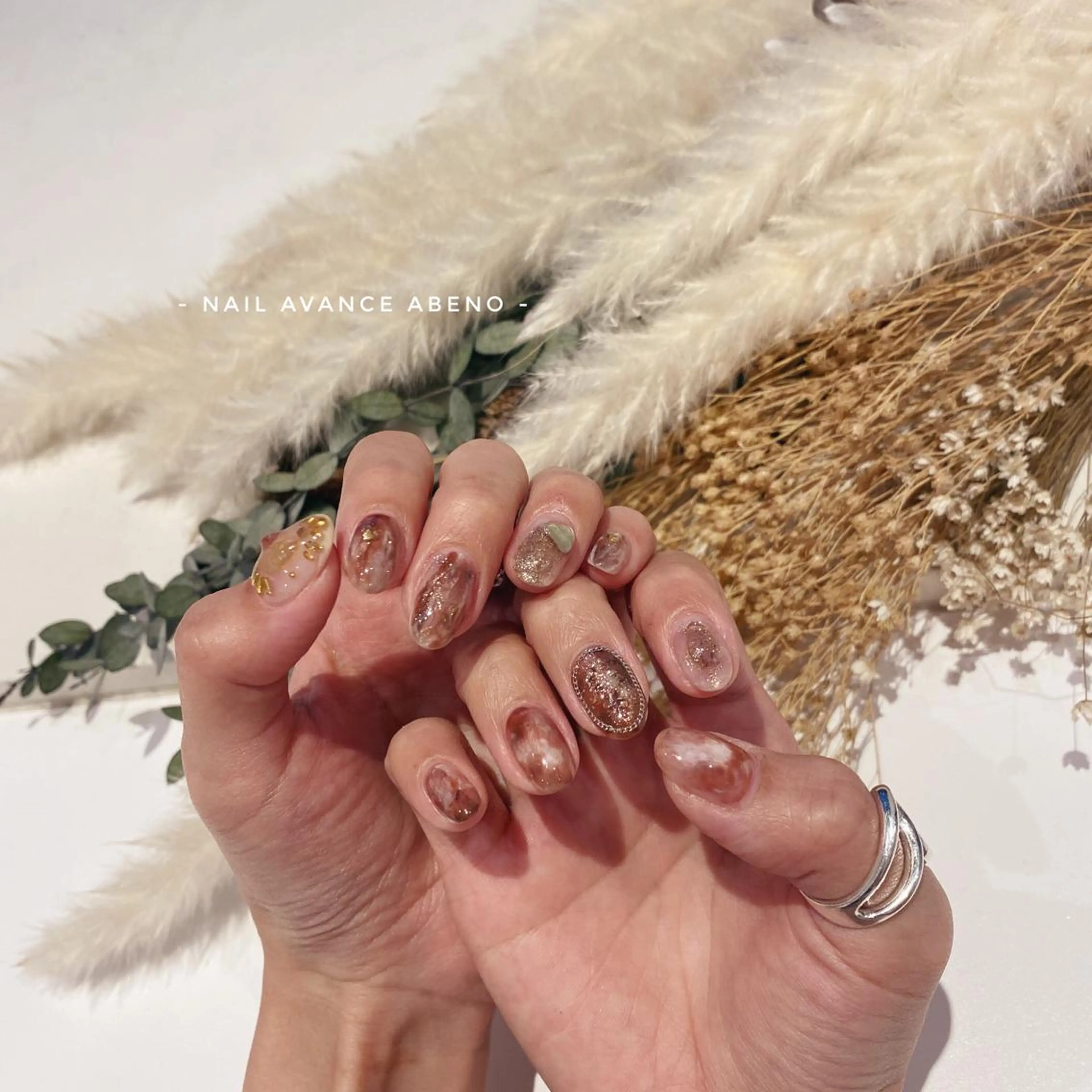 ネイル ブラウン ゴージャス NailAVANCE miyuのネイルデザイン