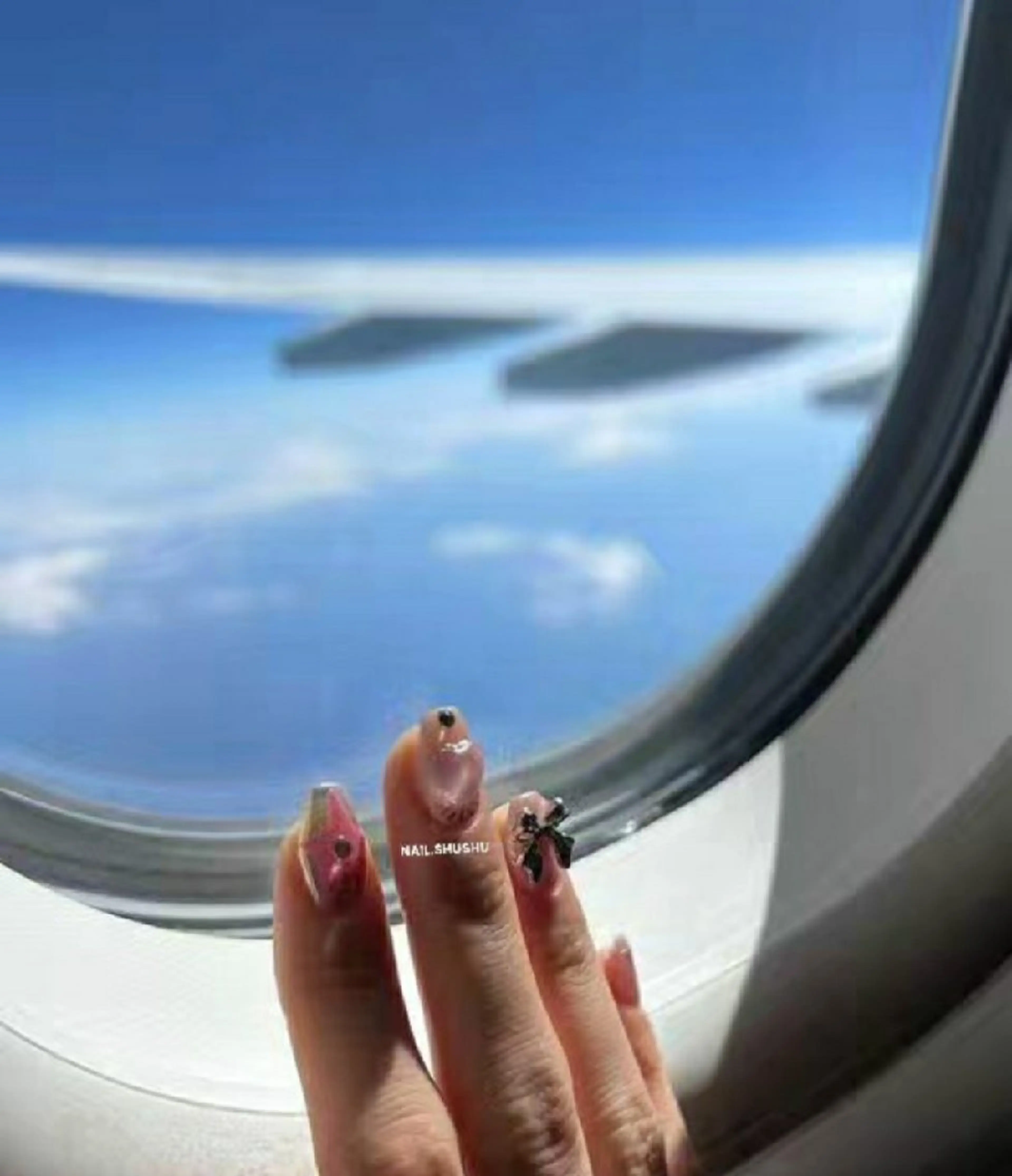 ネイル 持ち込み ニュアンスネイル ワンカラーネイル シンプルネイル 春ネイル ハンドネイル 3dパーツ/流行り 👧shushu❤️のネイルデザイン