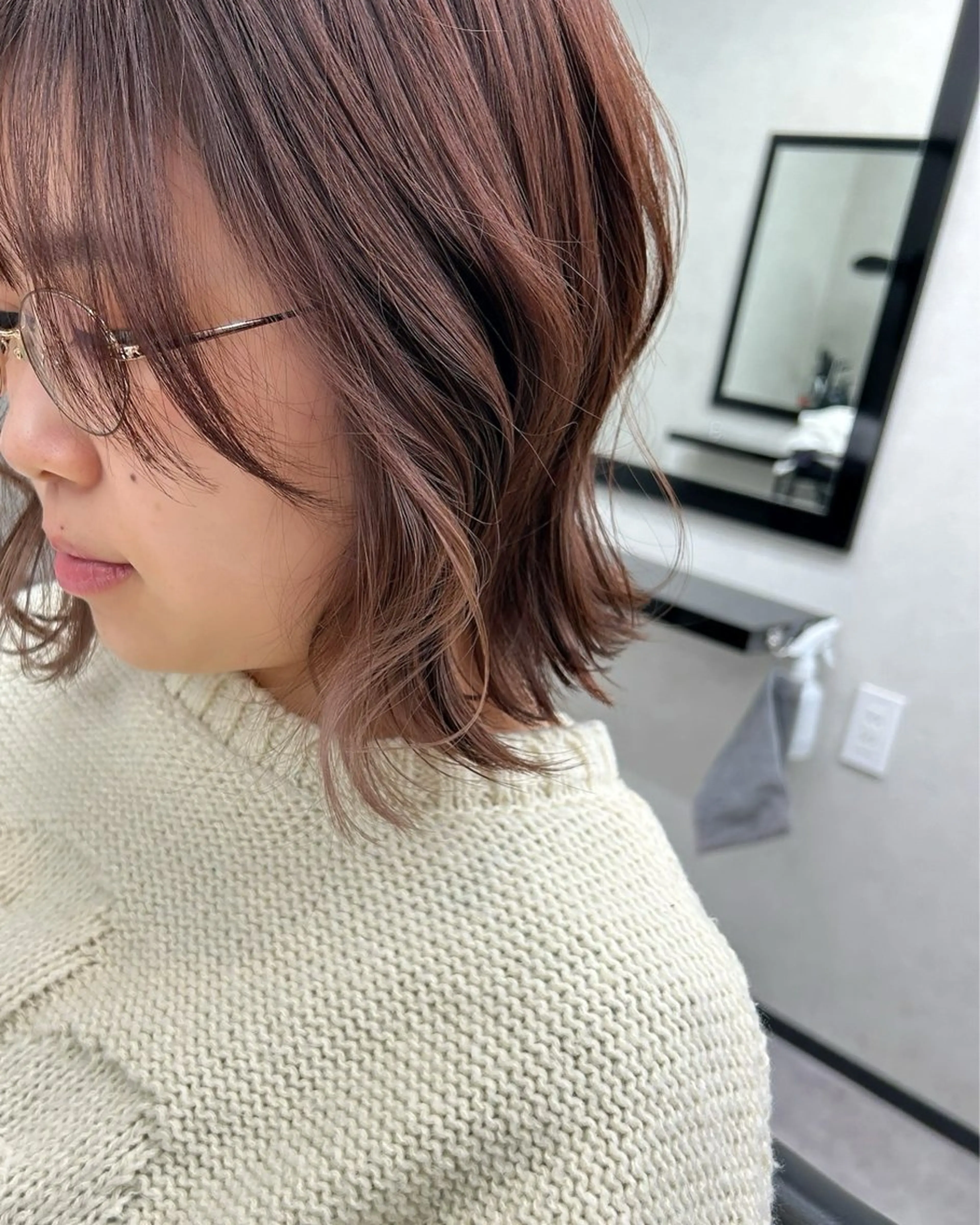 ミディアム カラー ベージュカラー インナーカラー ナカジマ ナナのヘアスタイル