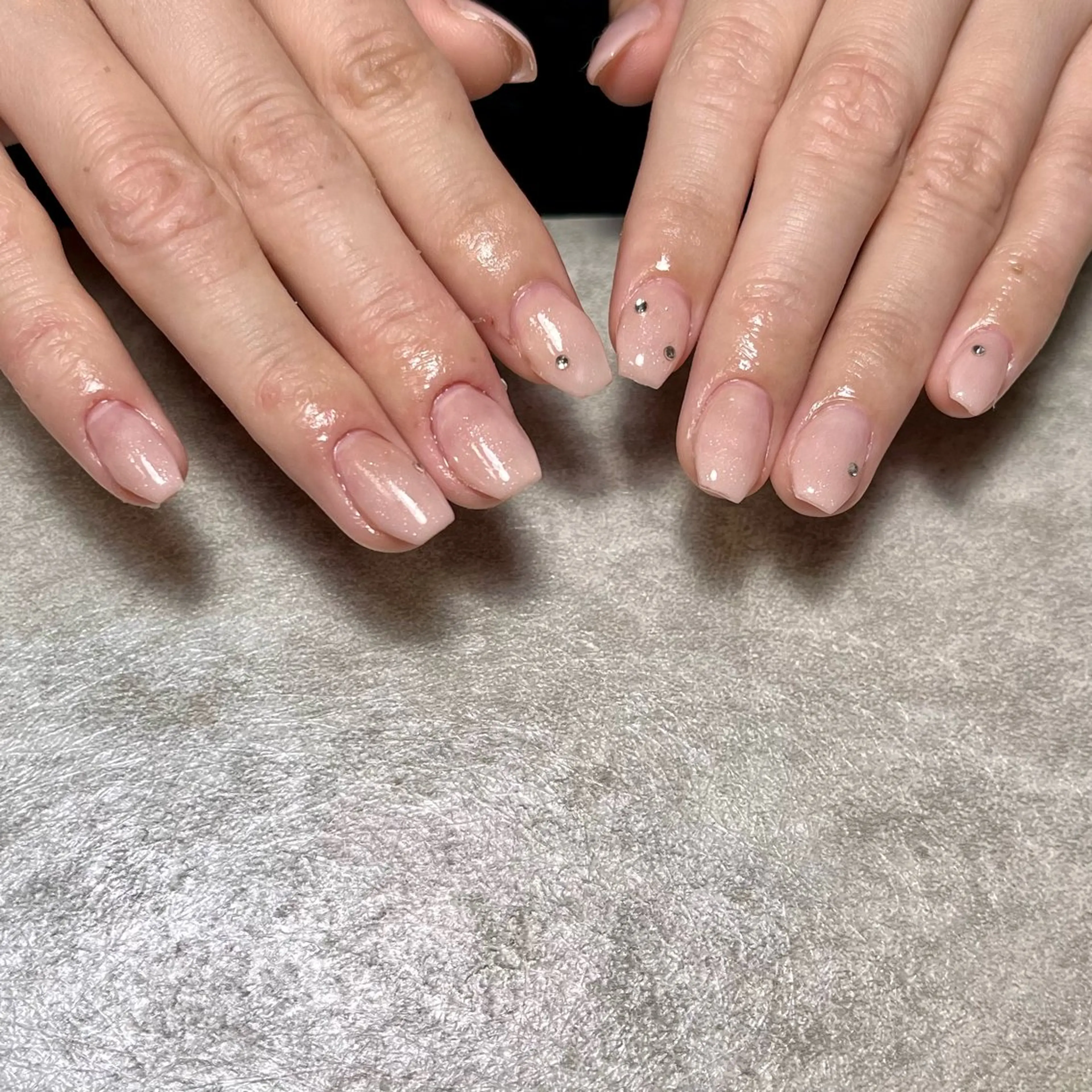 ネイル ストーンネイル nailsalon auneのネイルデザイン