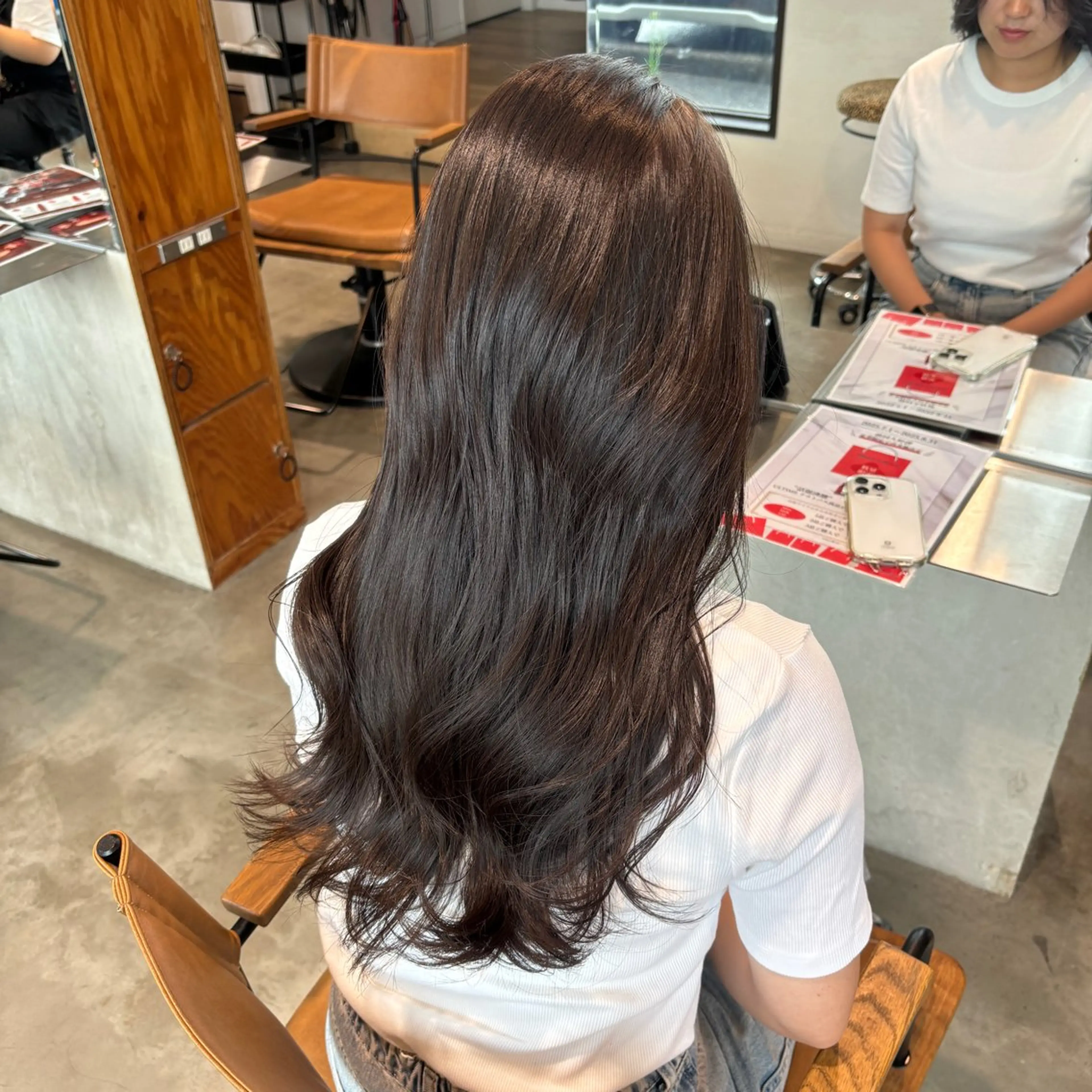 ロング カラー アッシュ アッシュブラウン ブラウンカラー カット ヘアカラー 小木曽 里華のヘアスタイル