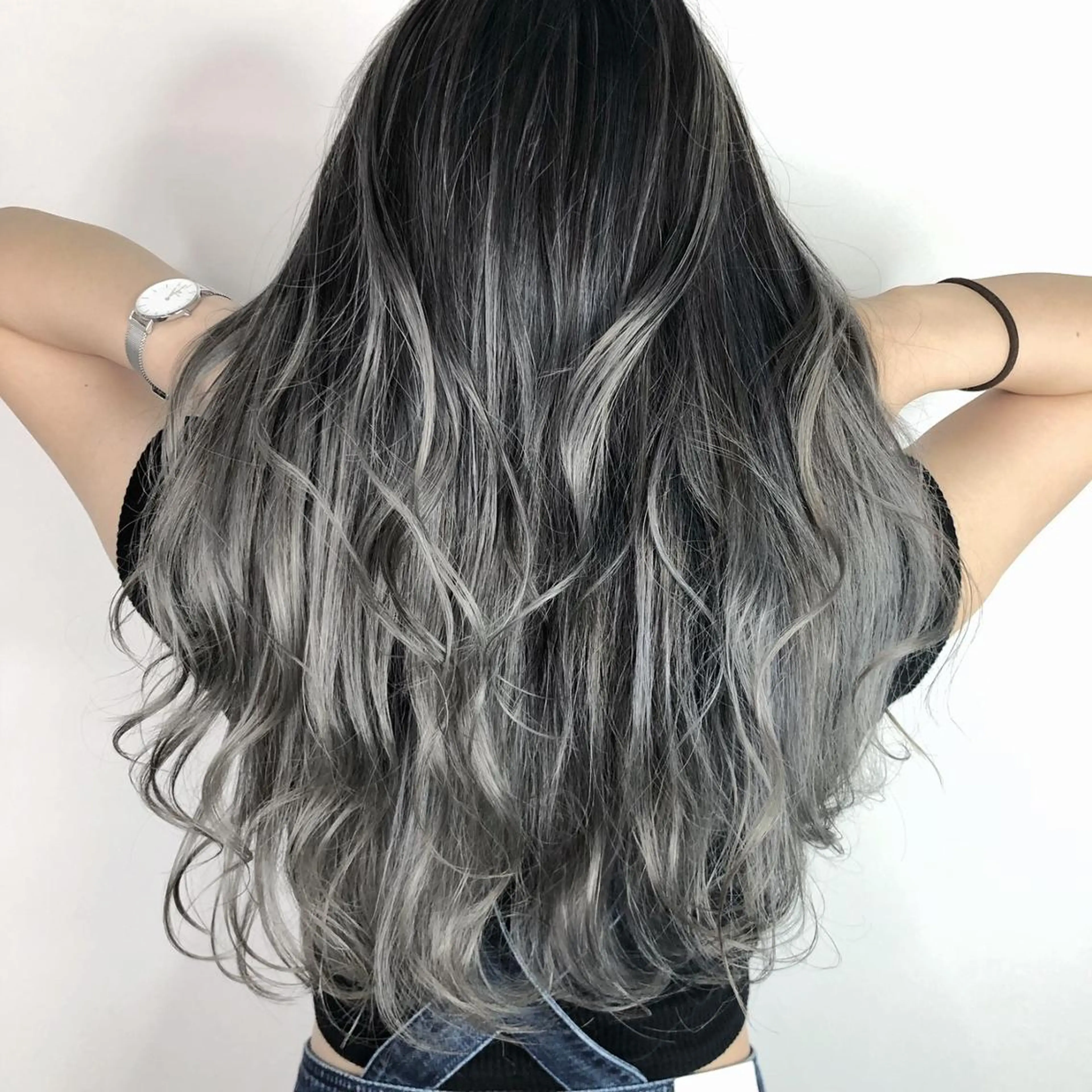 ロング カラー ブリーチ ケアブリーチ 透明感カラー イルミナカラー トリートメント 🎊ルービック 京橋店💛のヘアスタイル