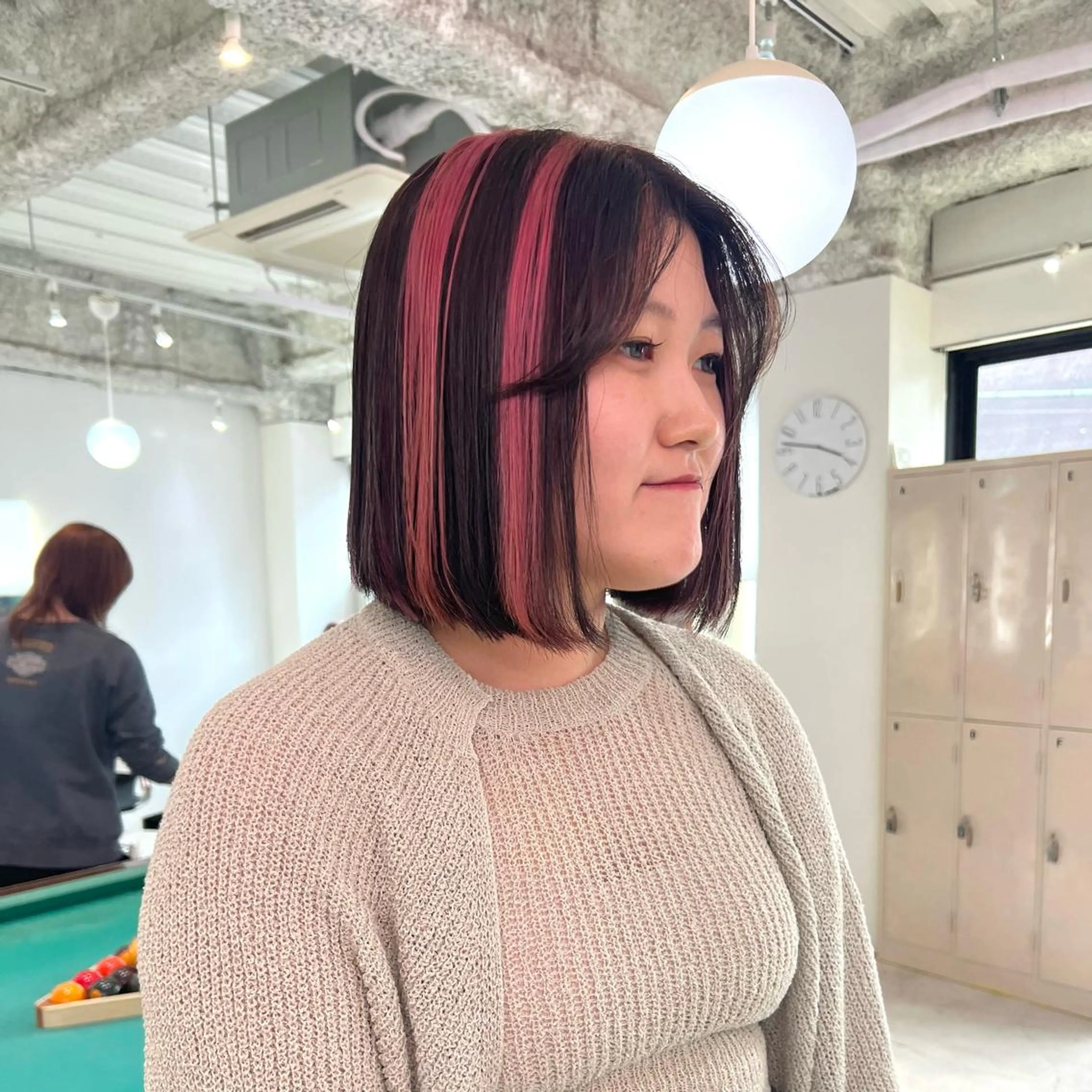 ショート カラー パーマ ヘアアレンジ メンズ キッズ ネイル マツエク・マツパ アイブロウ 🧨ブリーチー×ボブ レイヤー💎じゅえるのヘアスタイル