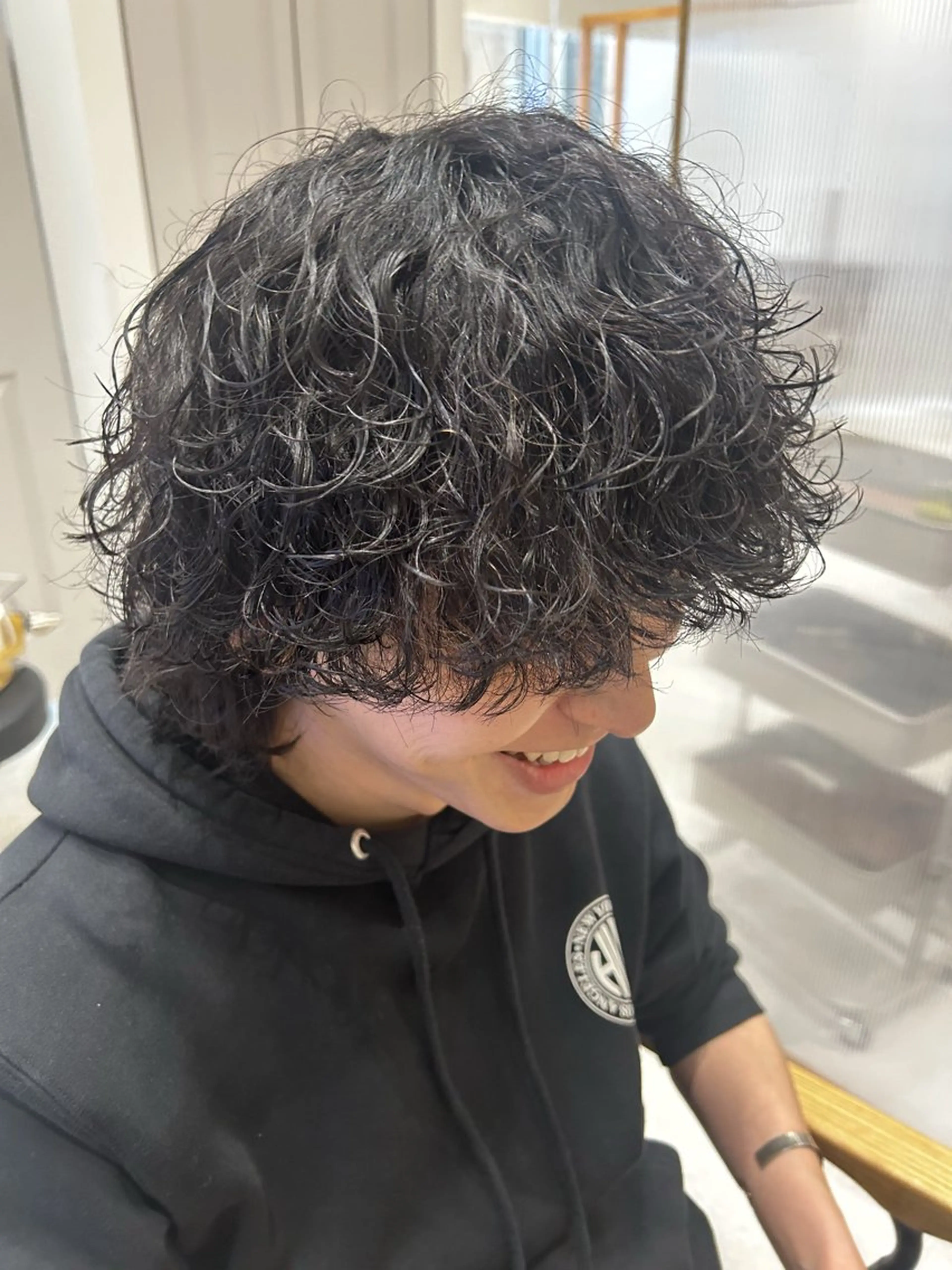 パーマ メンズ メンズパーマ 波巻きパーマ メンズウルフカット ウルフカット カット パーマ トリートメント メンズ特化美容師👾 チカのヘアスタイル