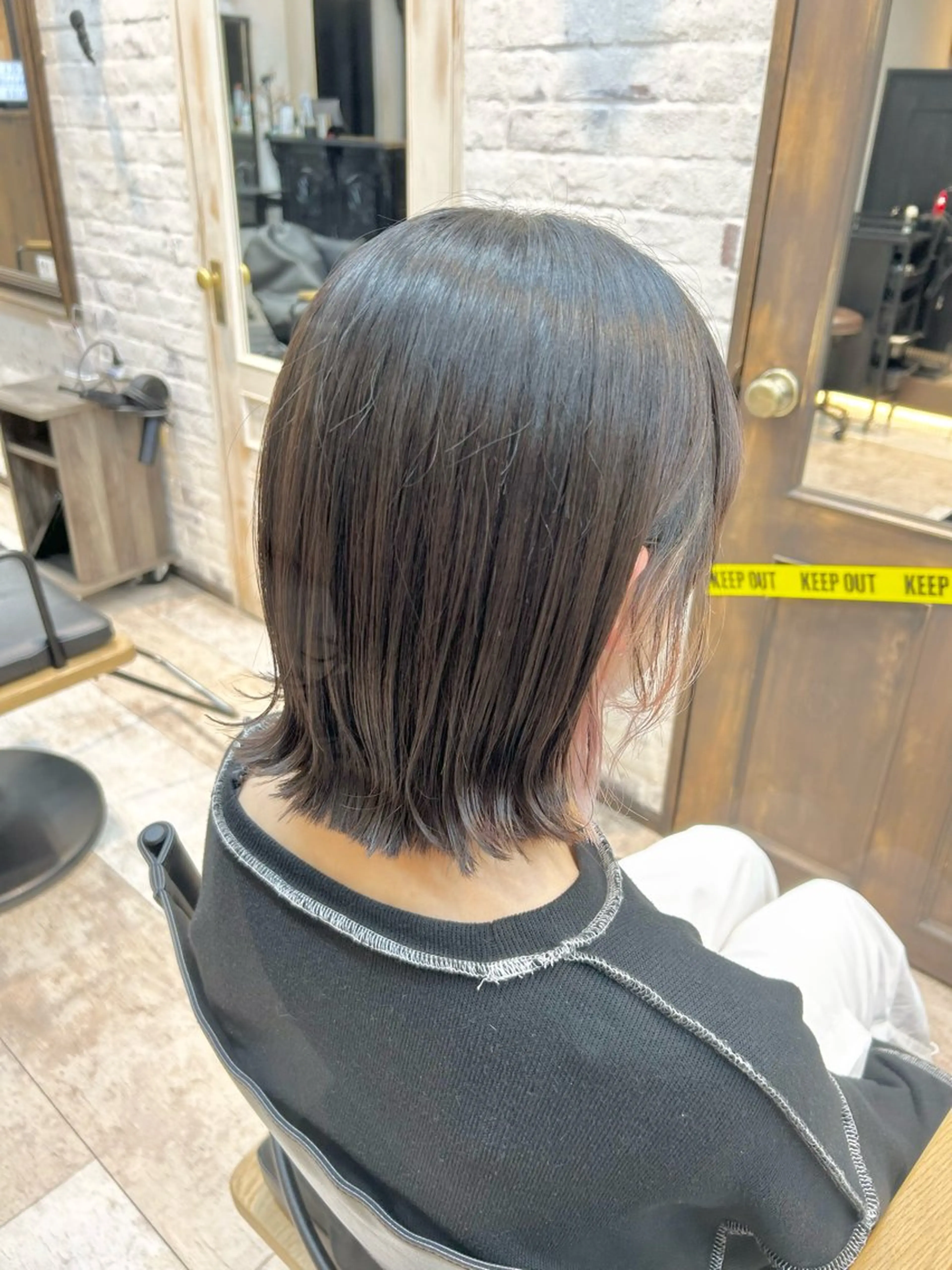 ミディアム カラー 林 美佑のヘアスタイル