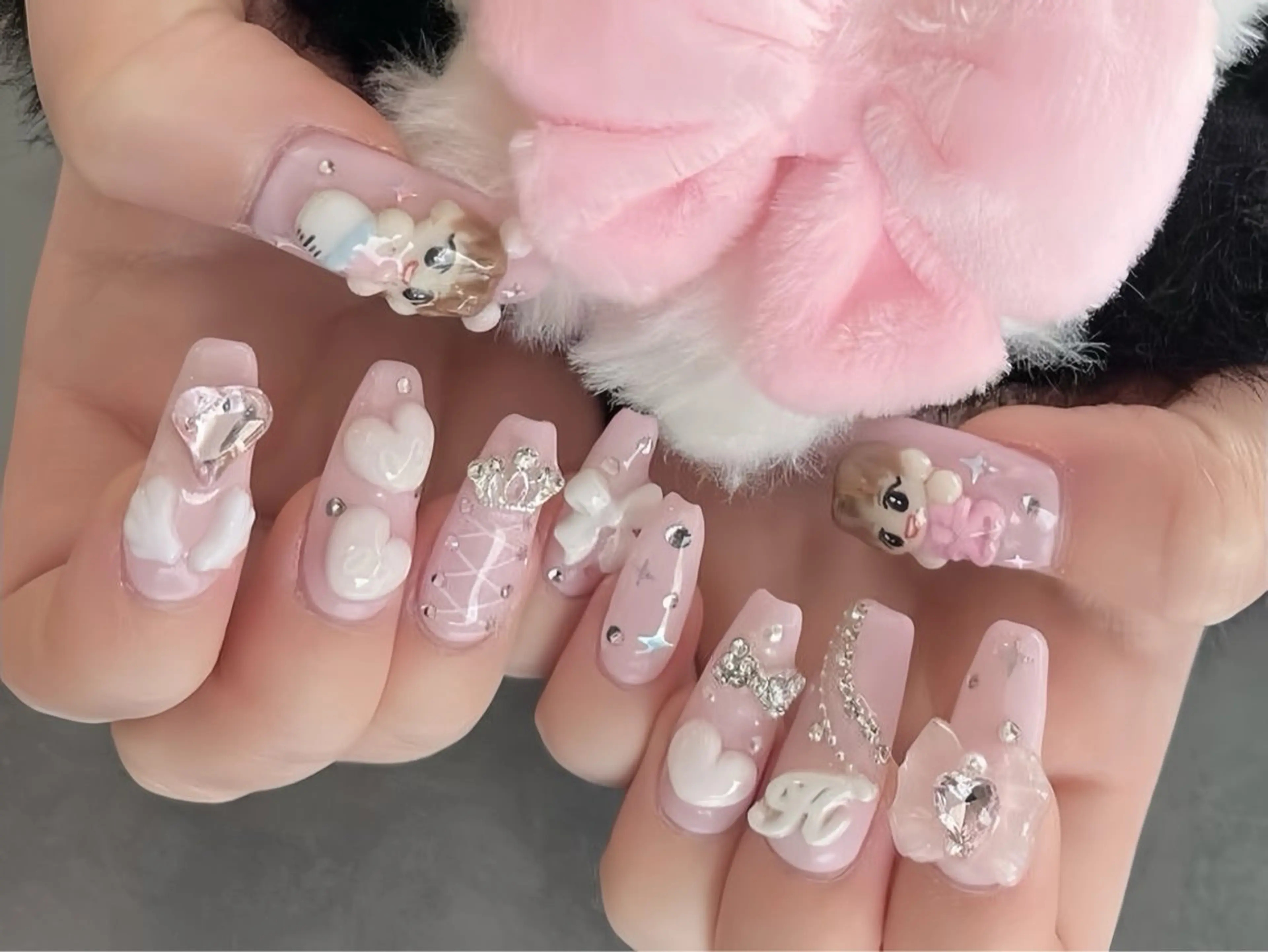 ネイル チークネイル フレンチネイル ガラスフレンチ グラデーション キラキラネイル Rin Nail 新大久保店のネイルデザイン