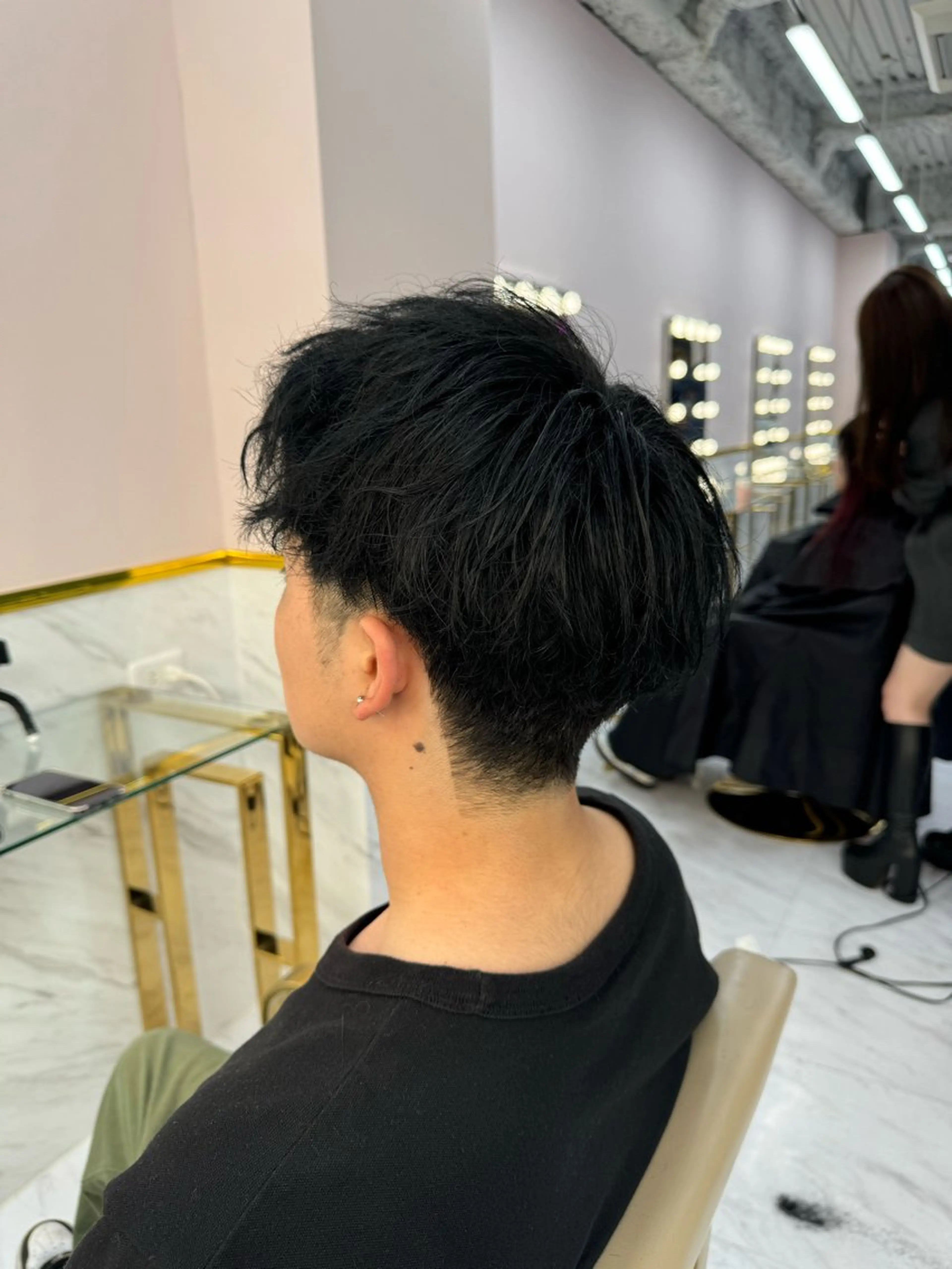 ショート カラー メンズ 刈り上げ Buzzy 大畠　慎三郎のヘアスタイル