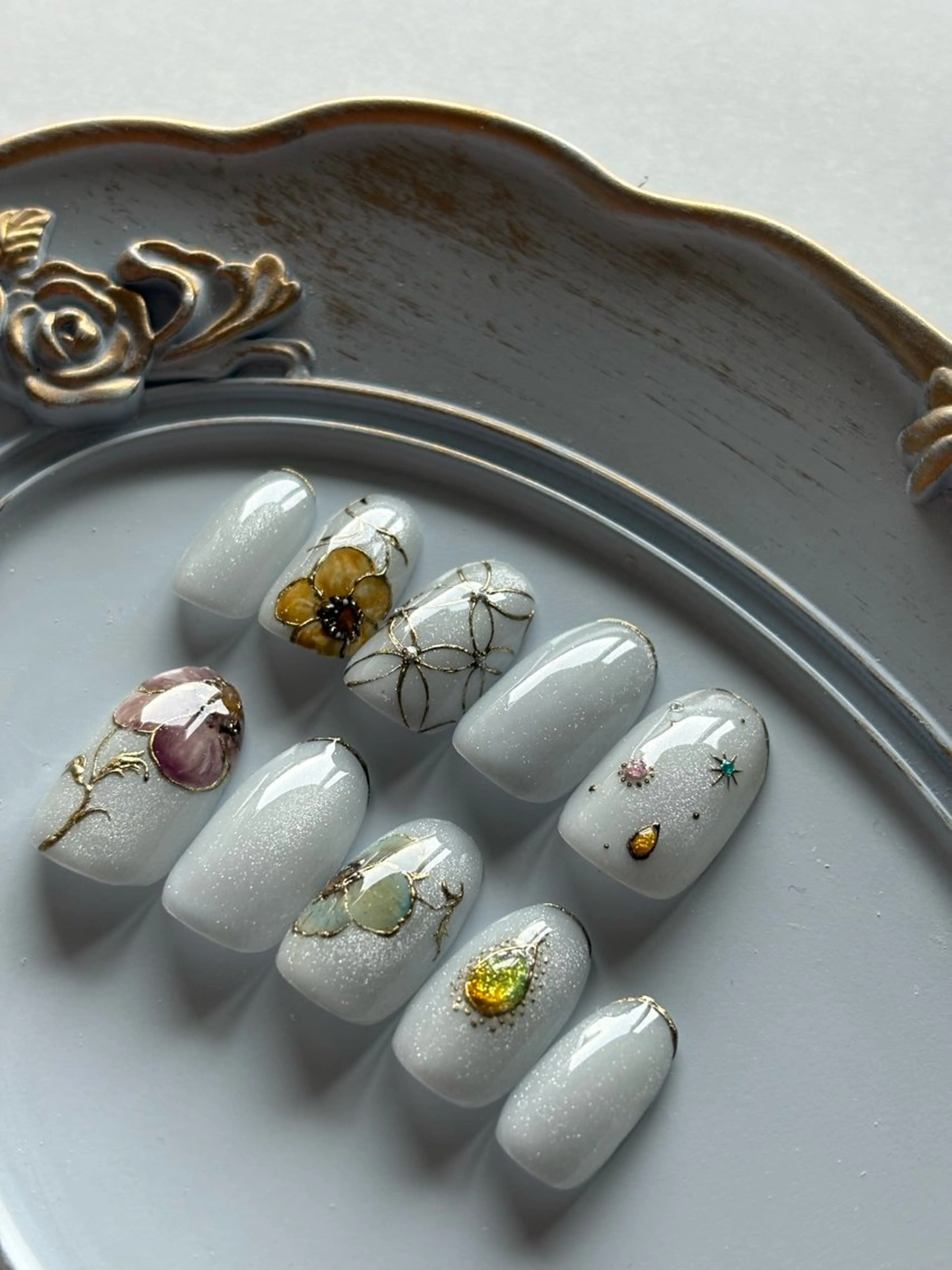 ネイル ハンドネイル FIORITURA Maikoのネイルデザイン