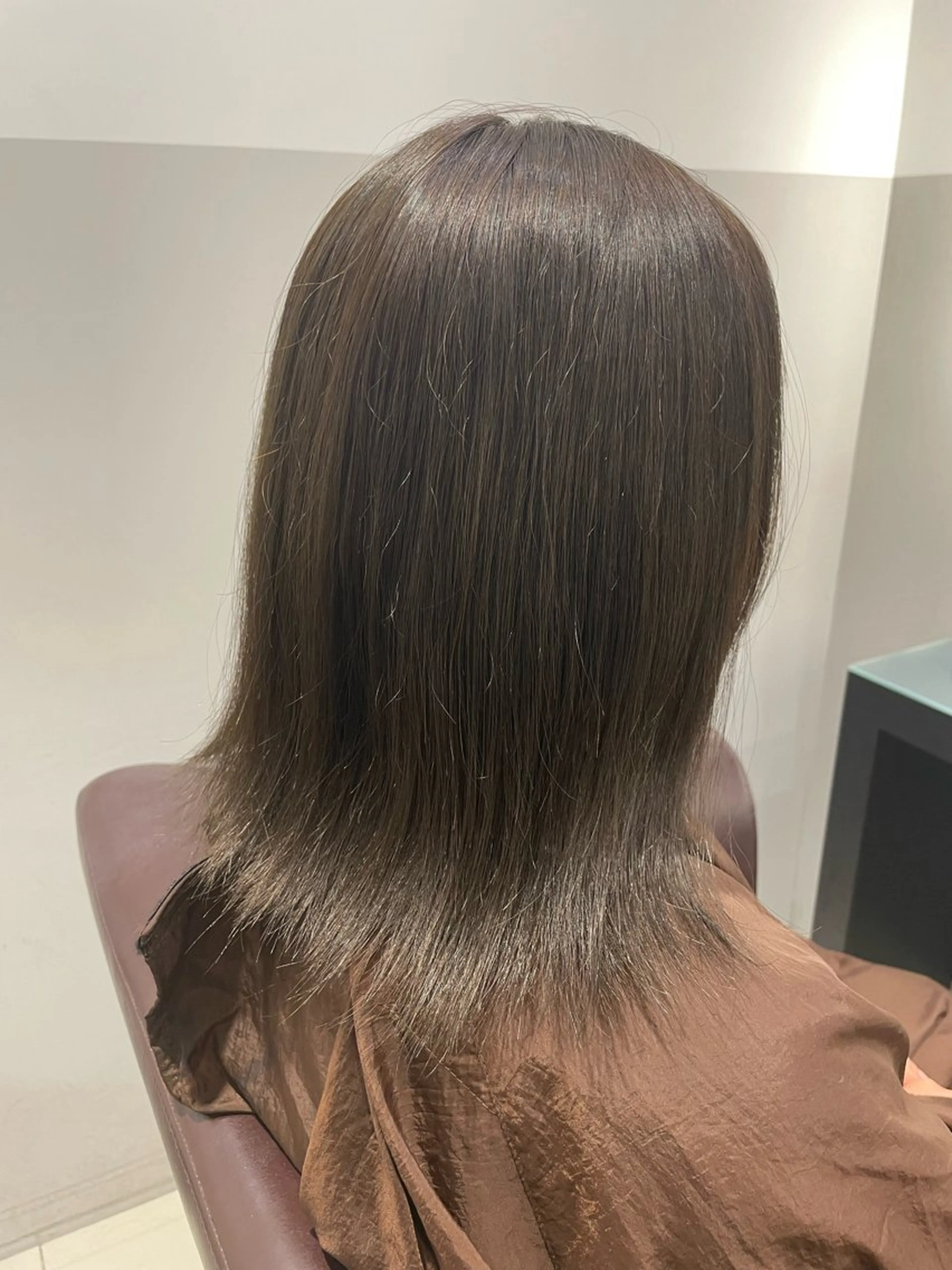 カラー ベージュカラー オリーブベージュ 目崎 丞のヘアスタイル