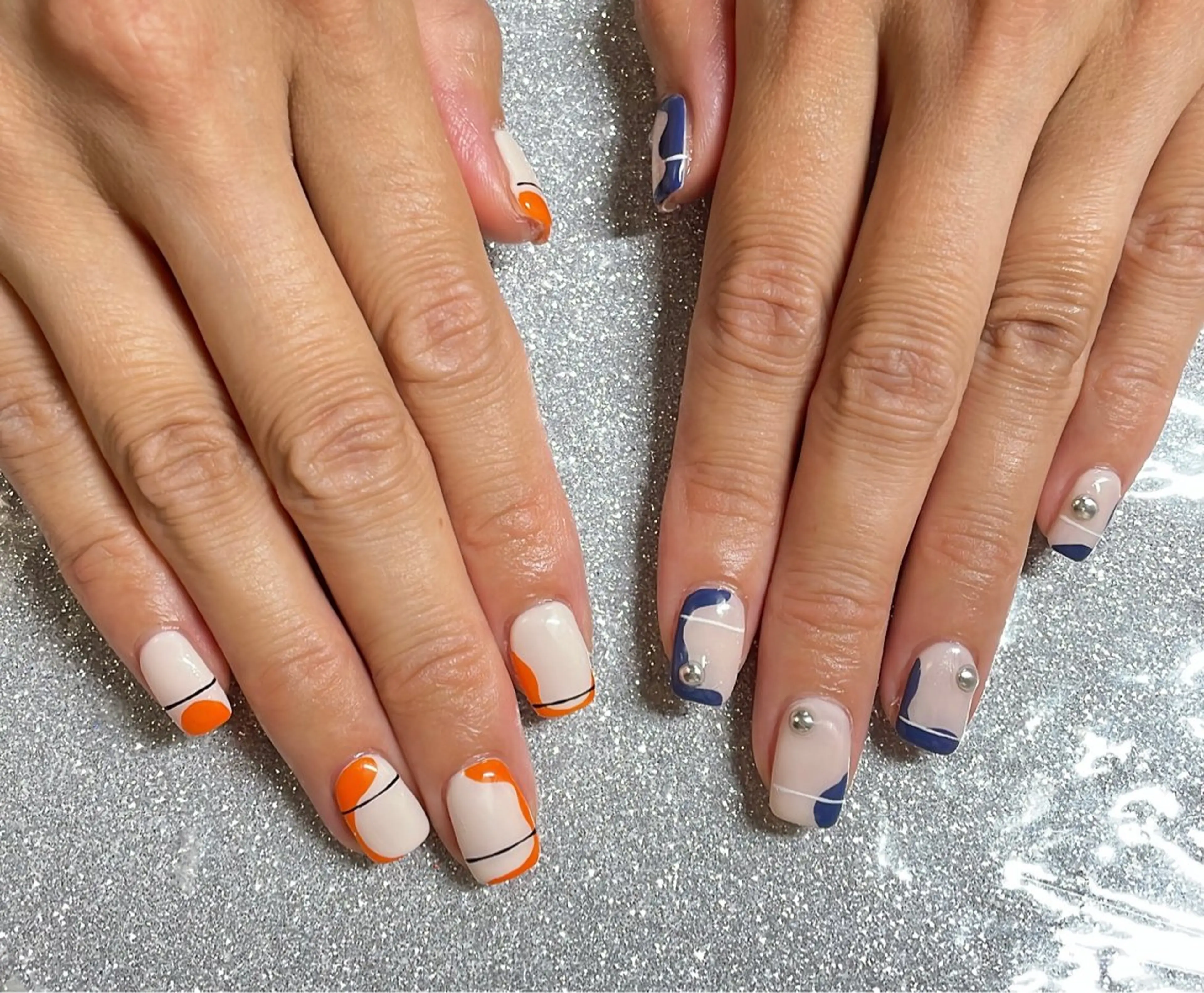 ネイル ハンドネイル VIERU 🌈🎀💖のネイルデザイン