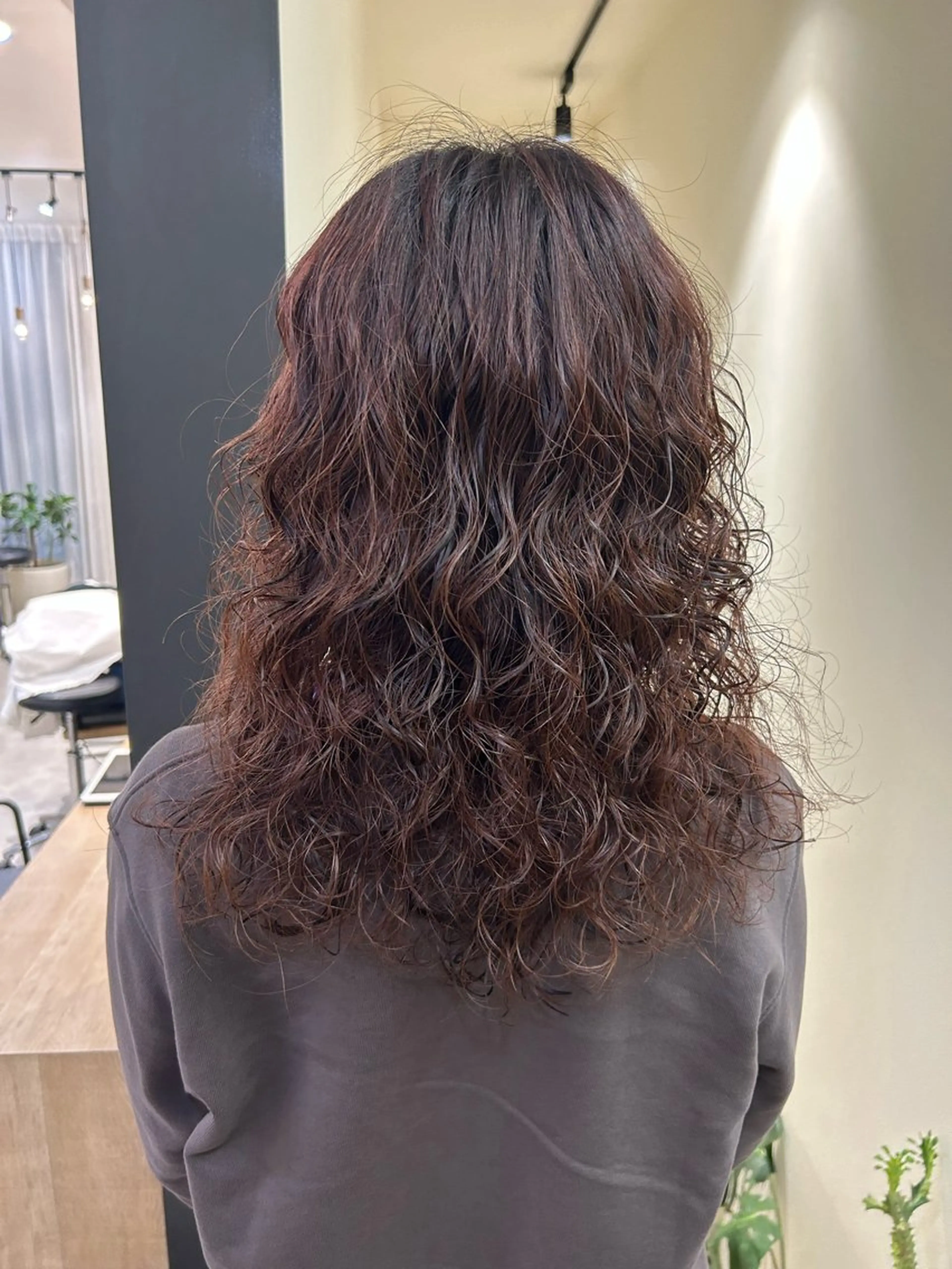 ロング パーマ カット パーマ hub hair レイヤー/透明感のヘアスタイル